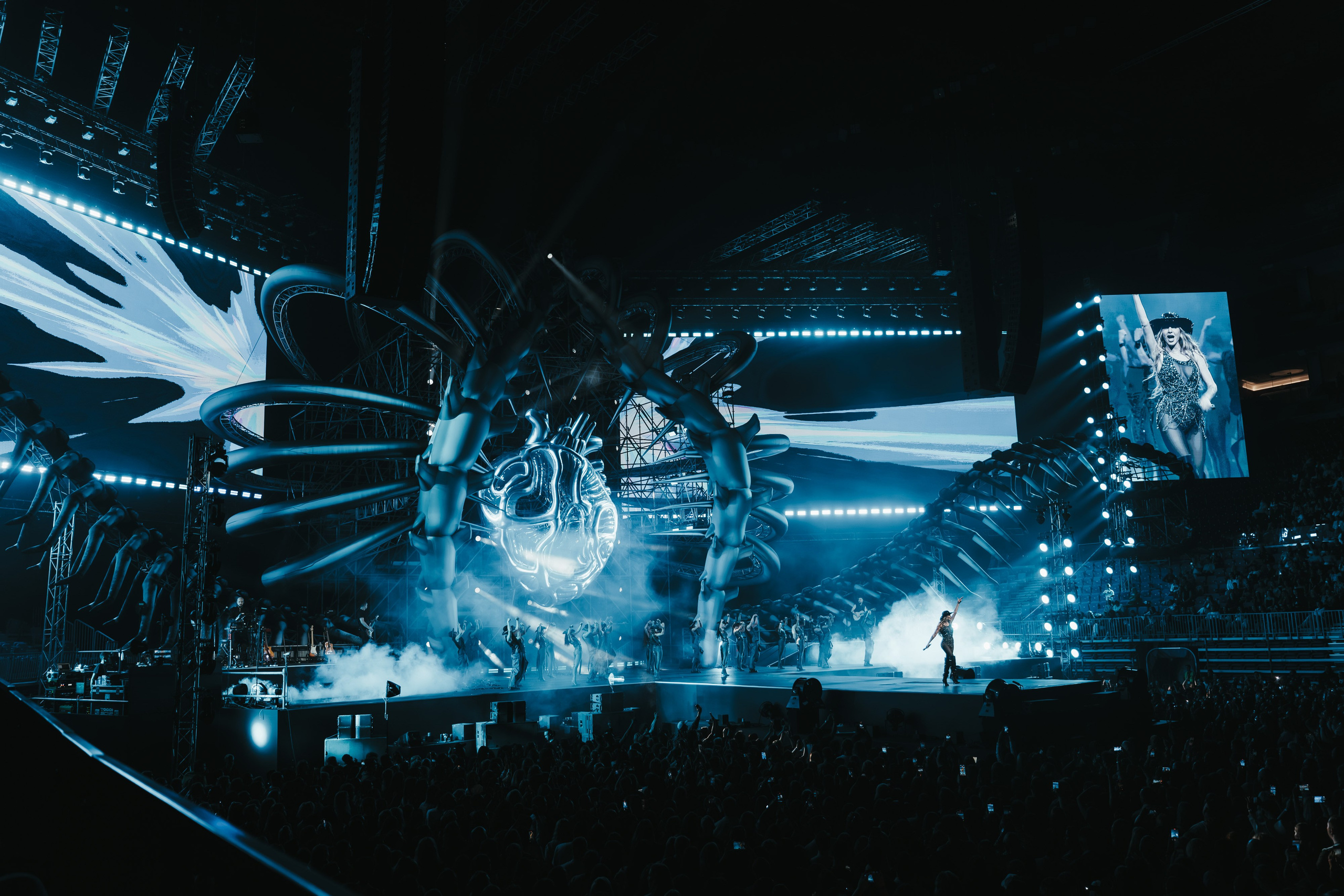 ANNA ASTI | SAINT-PETERBURG | 2025. OOPS TEAM