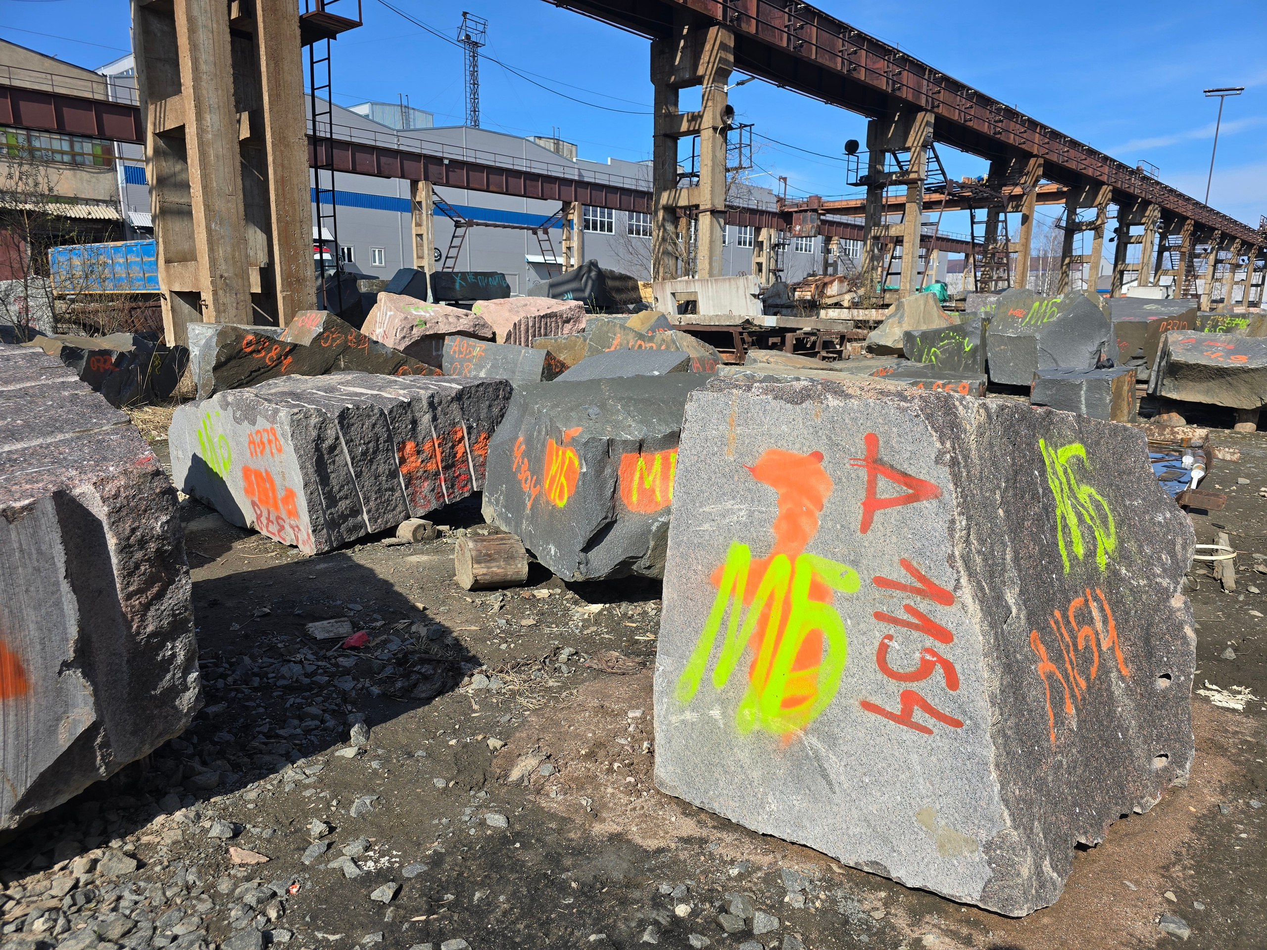 Петрозаводск. МБ Байковы. Гранит и камень из сердца Карелии