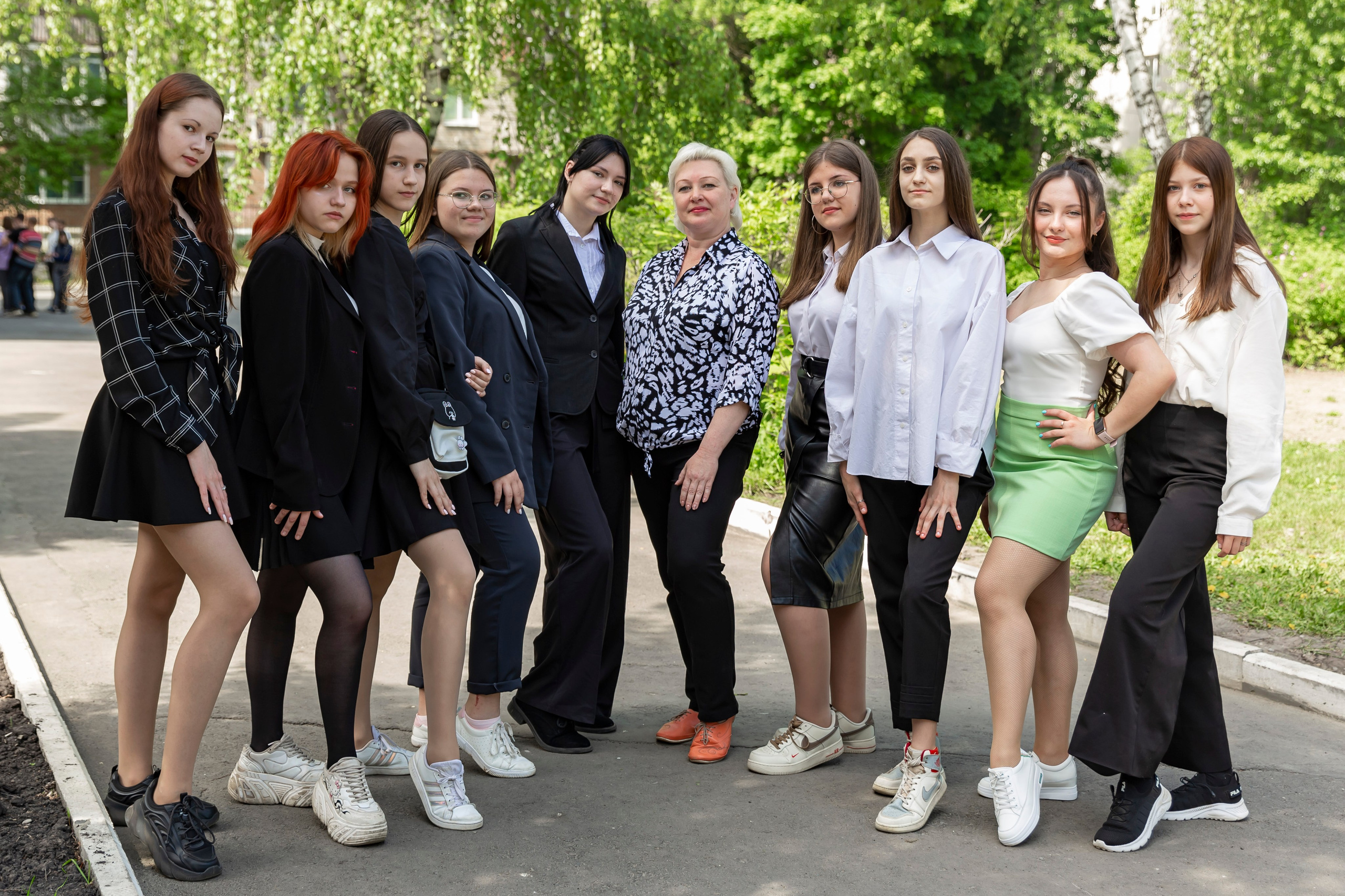 Фотосъемка 9 класс. Свадебный фотограф Марина Суворова и видеооператор Олег Петров