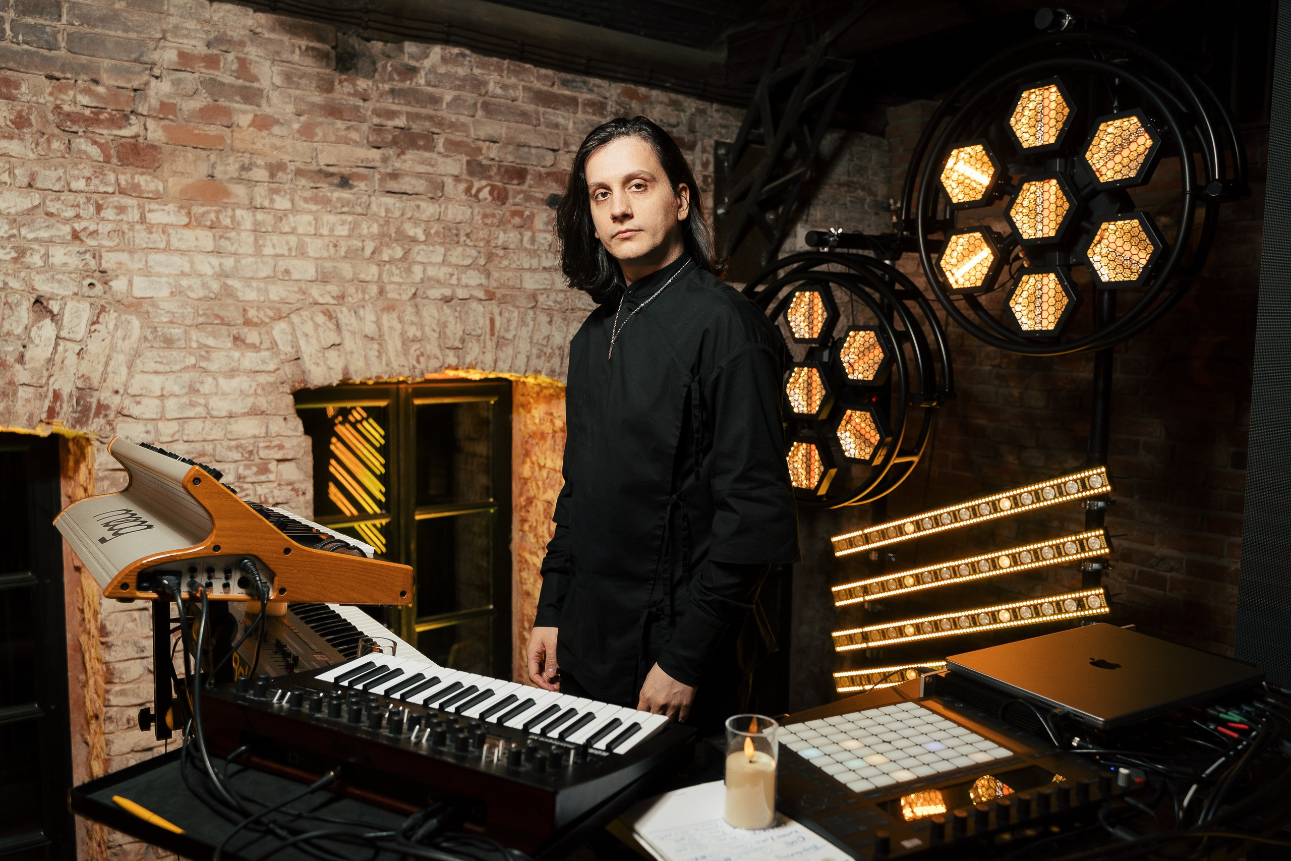 Благотворительный концерт «MEMRA». Профессиональный фотограф и оператор в Москве — Максим Проценко