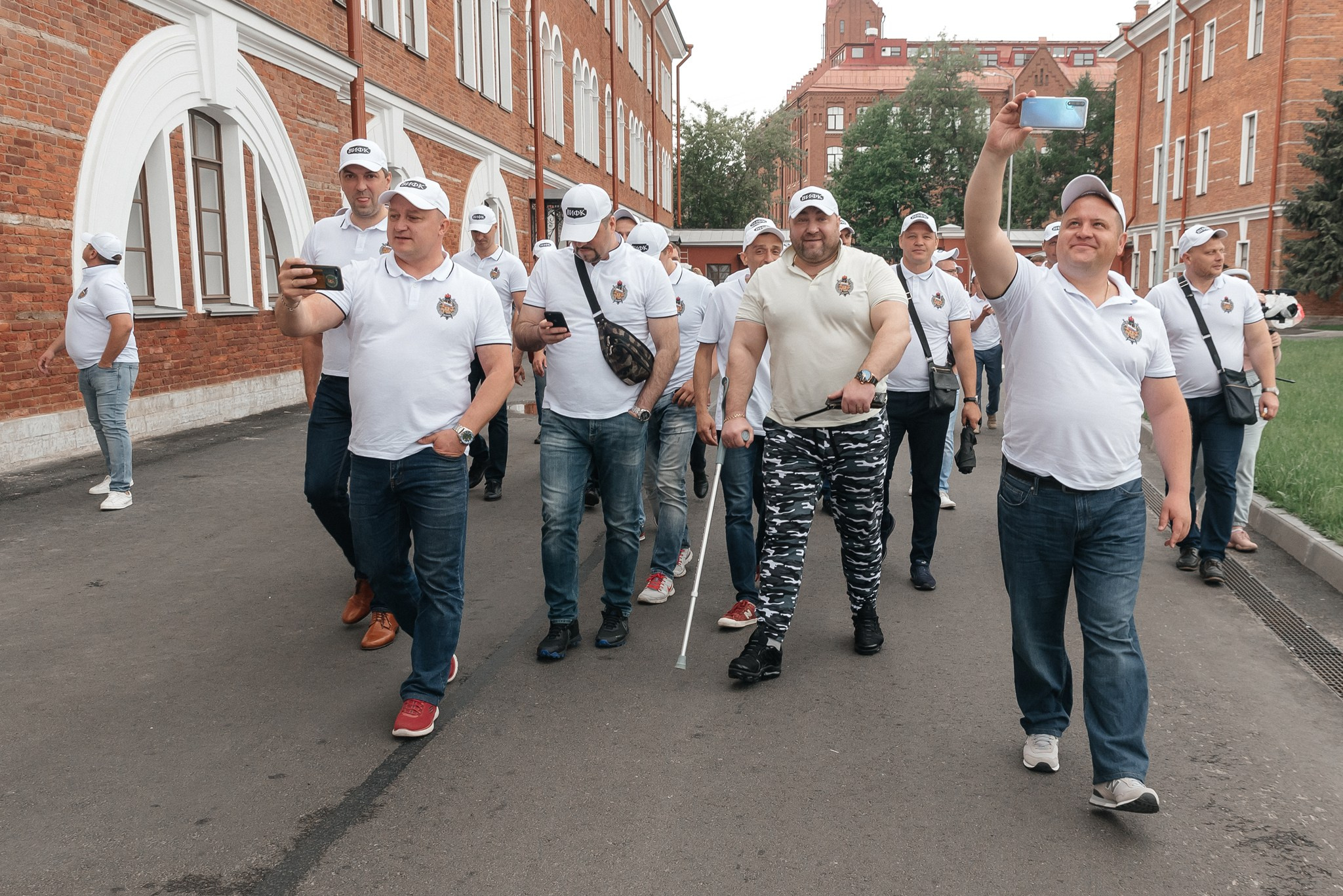 Встреча выпускников, выпуск 2001 г. Свадебный и семейный фотограф из Санкт-Петербурга Климов Анатолий