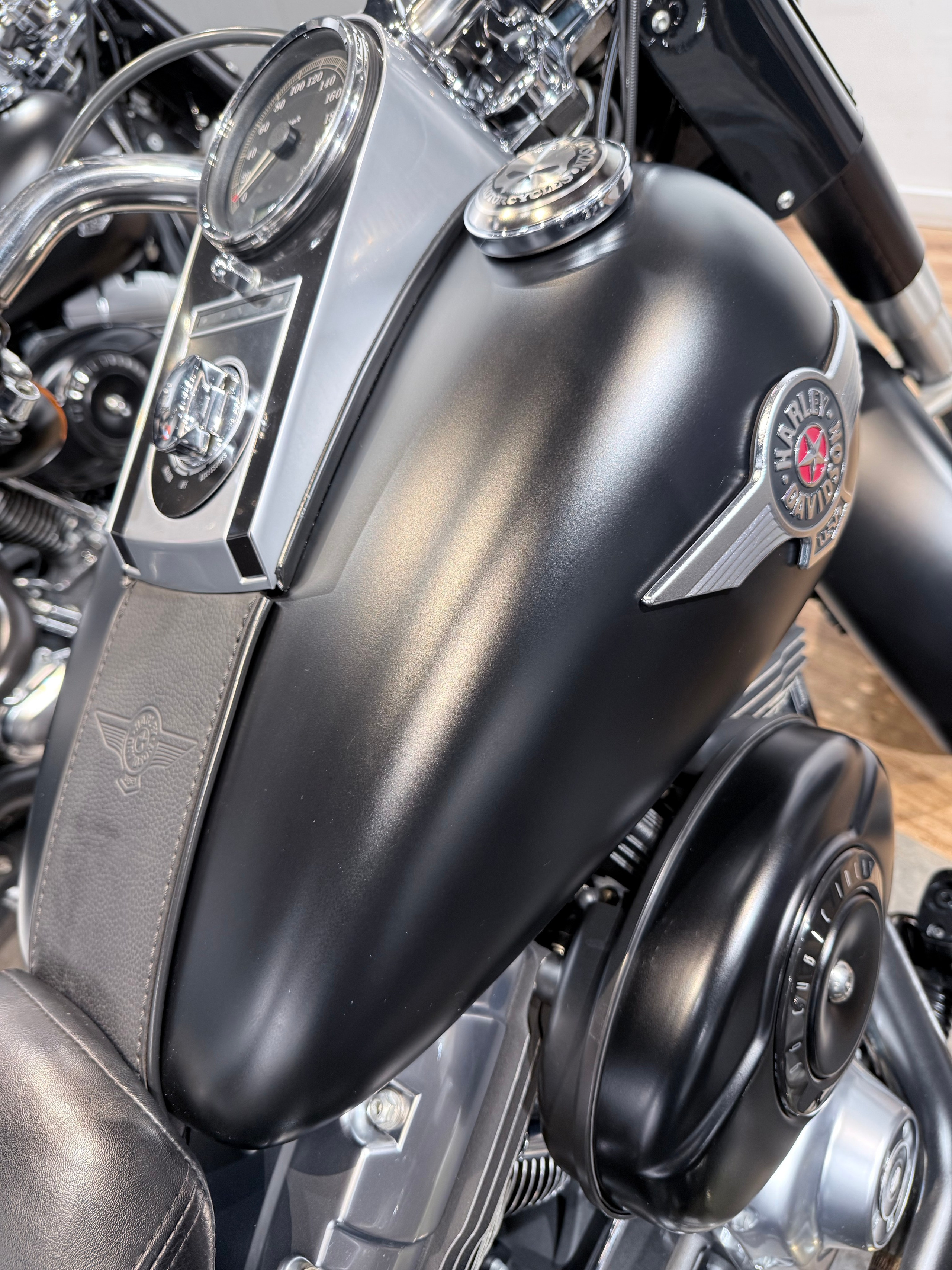 Мотоциклы Harley-Davidson 2013 Softail Black Slim ABS (Семейство Softail, Dyna). Hello Davidson, Москва. Только хорошие мотоциклы…