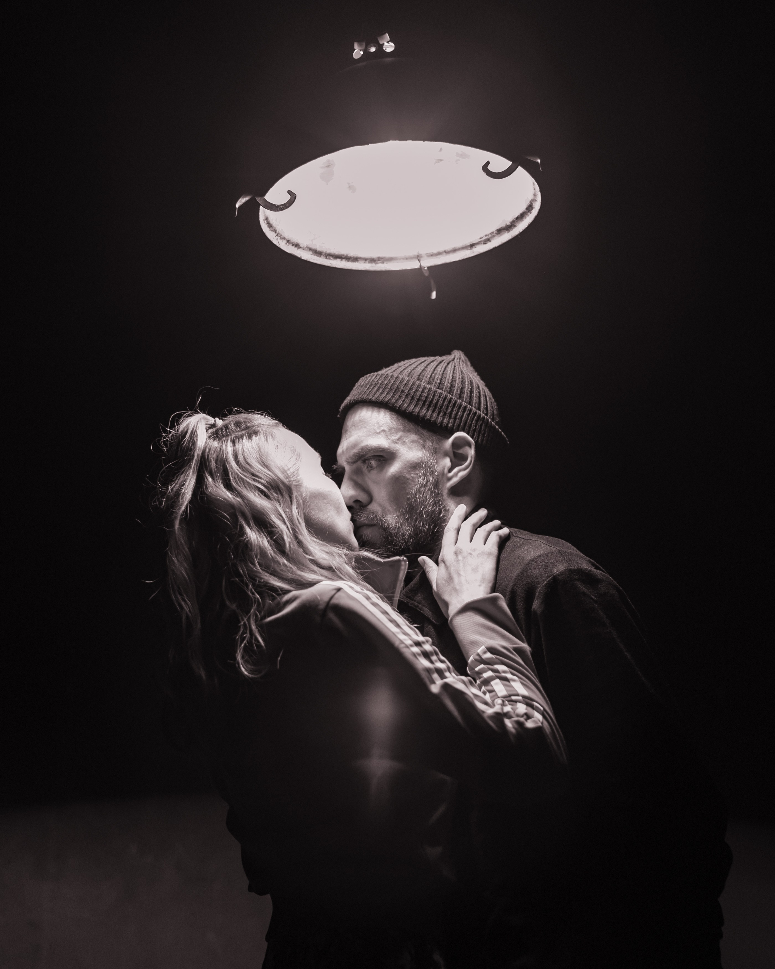 Спектакль «АЛЯСКА». Игорь Березин — фотограф в Москве. Мужские портреты и коммерческая съёмка