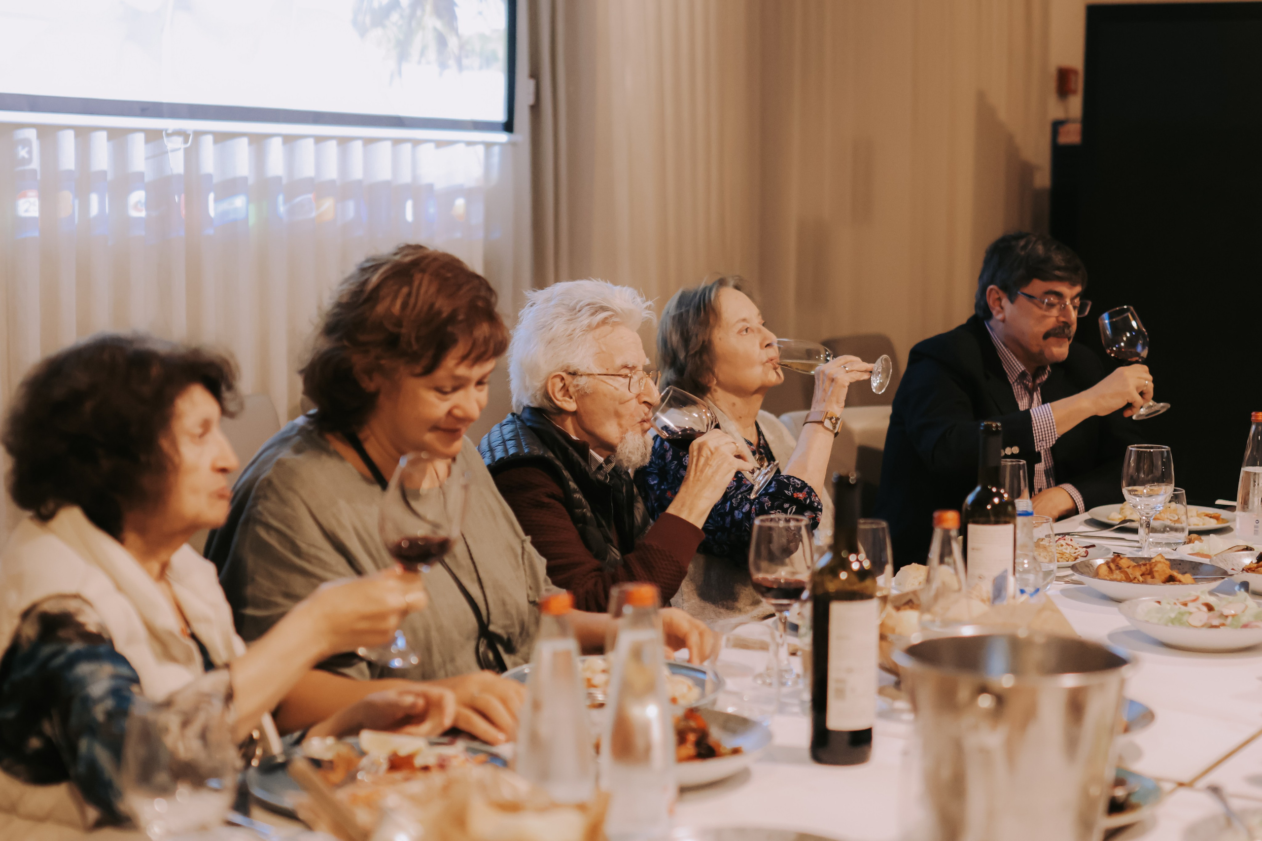 Engagement dinner, Bat Yam | December 2025. Photographer in Israel Alice Milchin