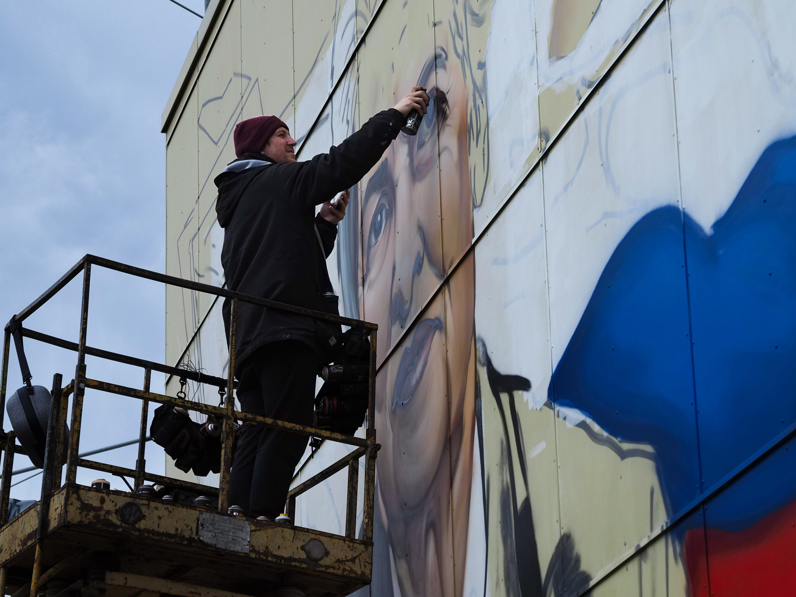 Создание мурала на школе. Профессиональная фотография от VladEstaf_StyloQArt: портреты, репортажи, семья