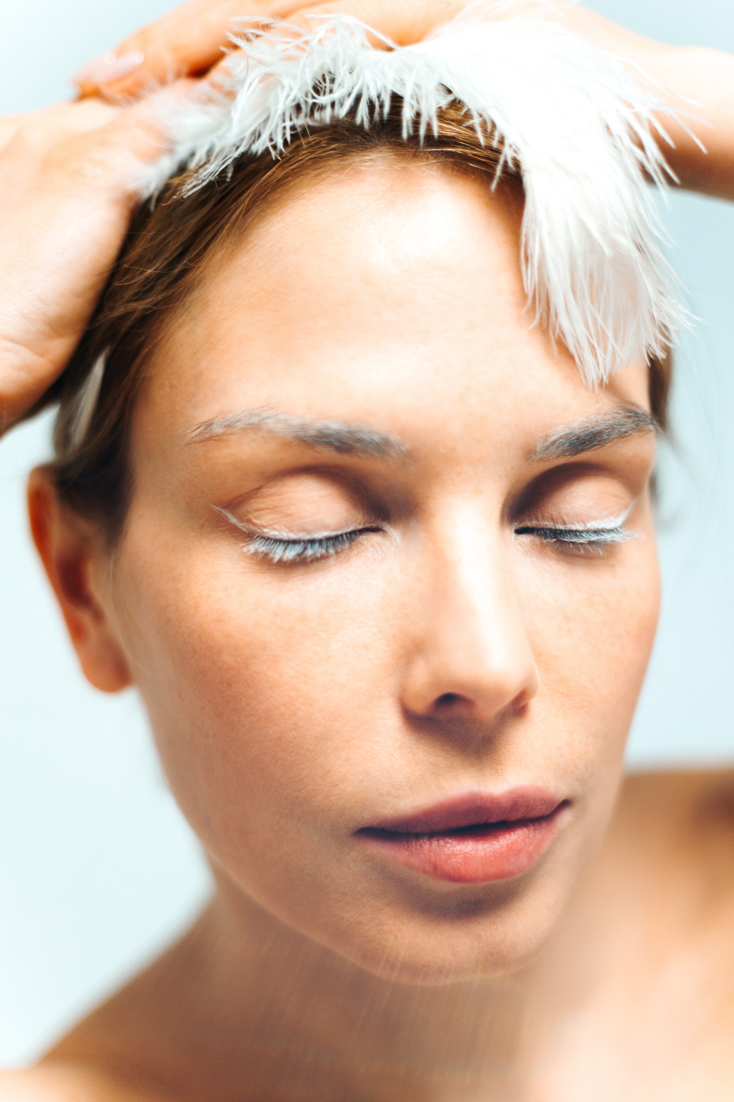 SWAN. Настоящие портреты и истории