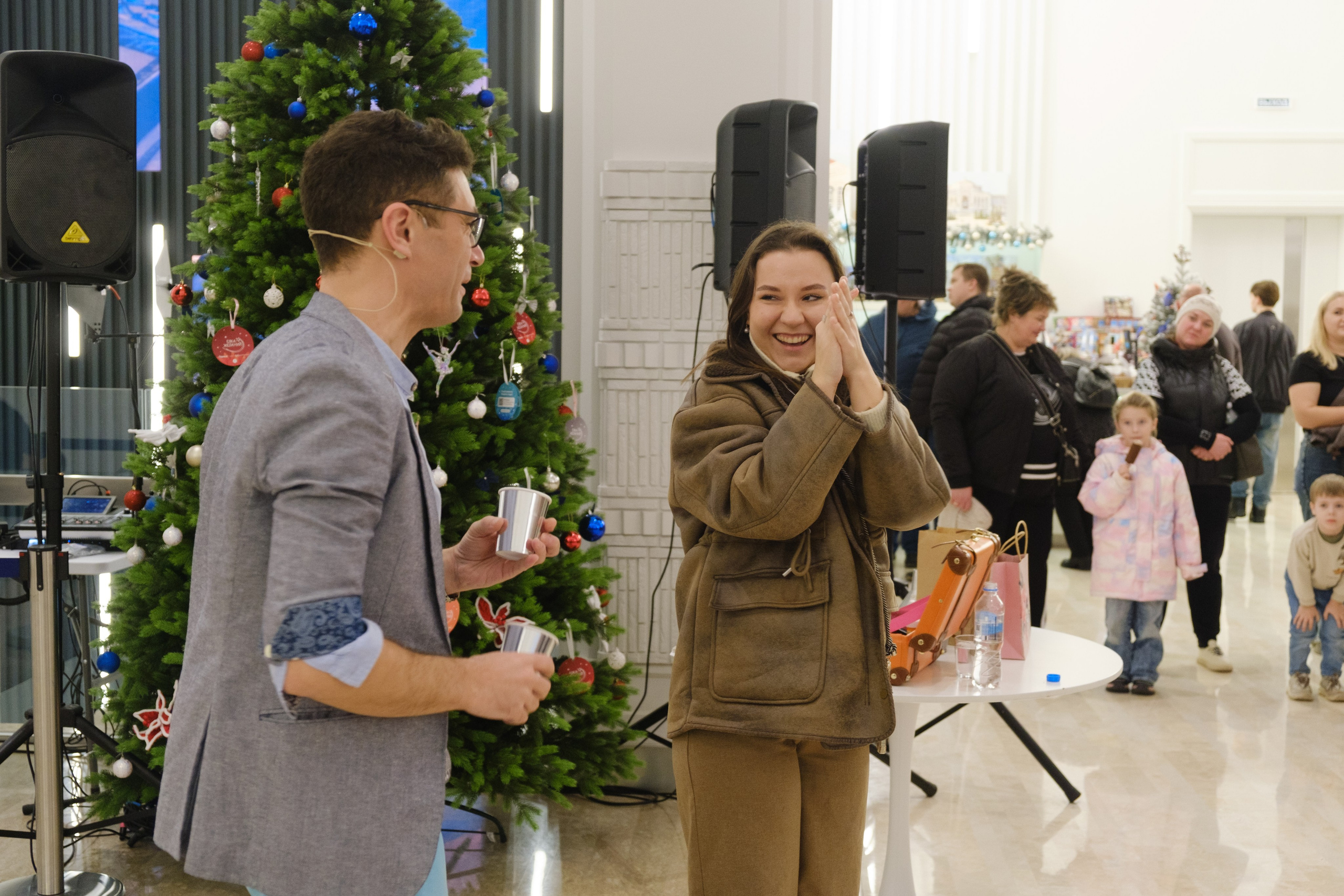 Новогодний репортаж из парка «Новый Херсонес» | Фотограф Илья Желдак. Профессиональная фотосъемка в Крыму. Натуральные эмоции и живые кадры. Забронируйте дату прямо сейчас!