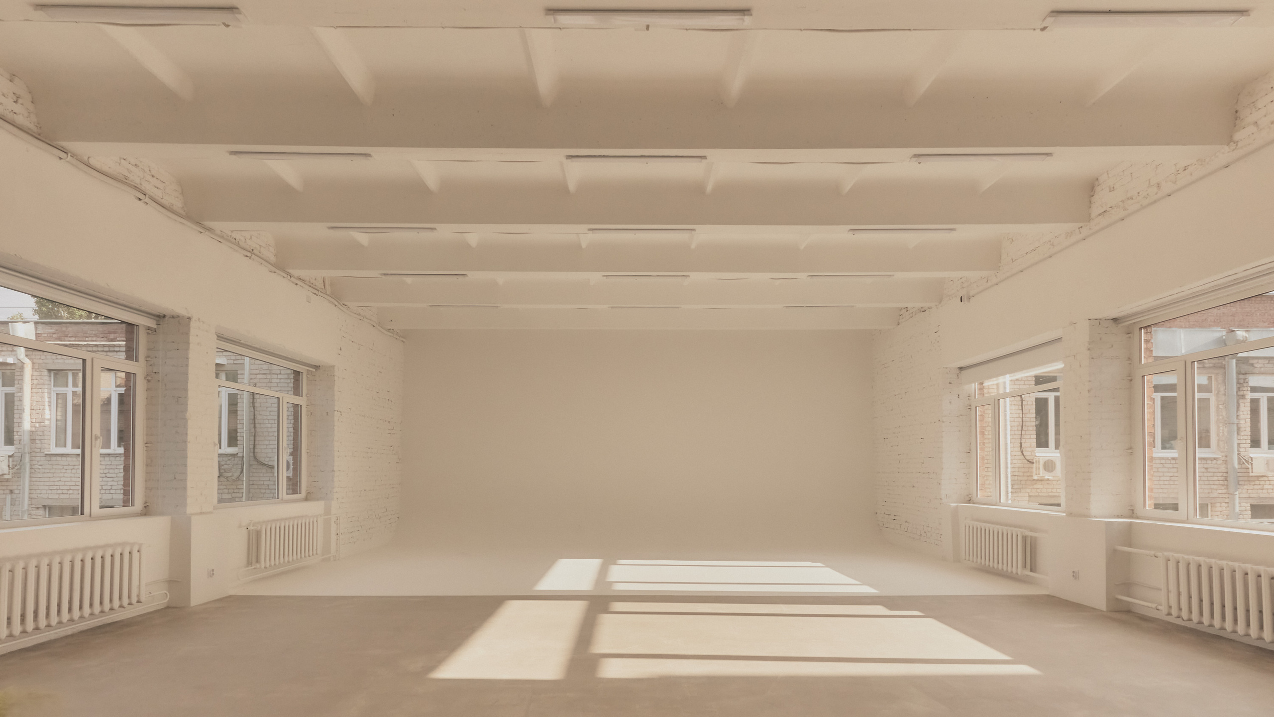 Вечерние солнечные лучи