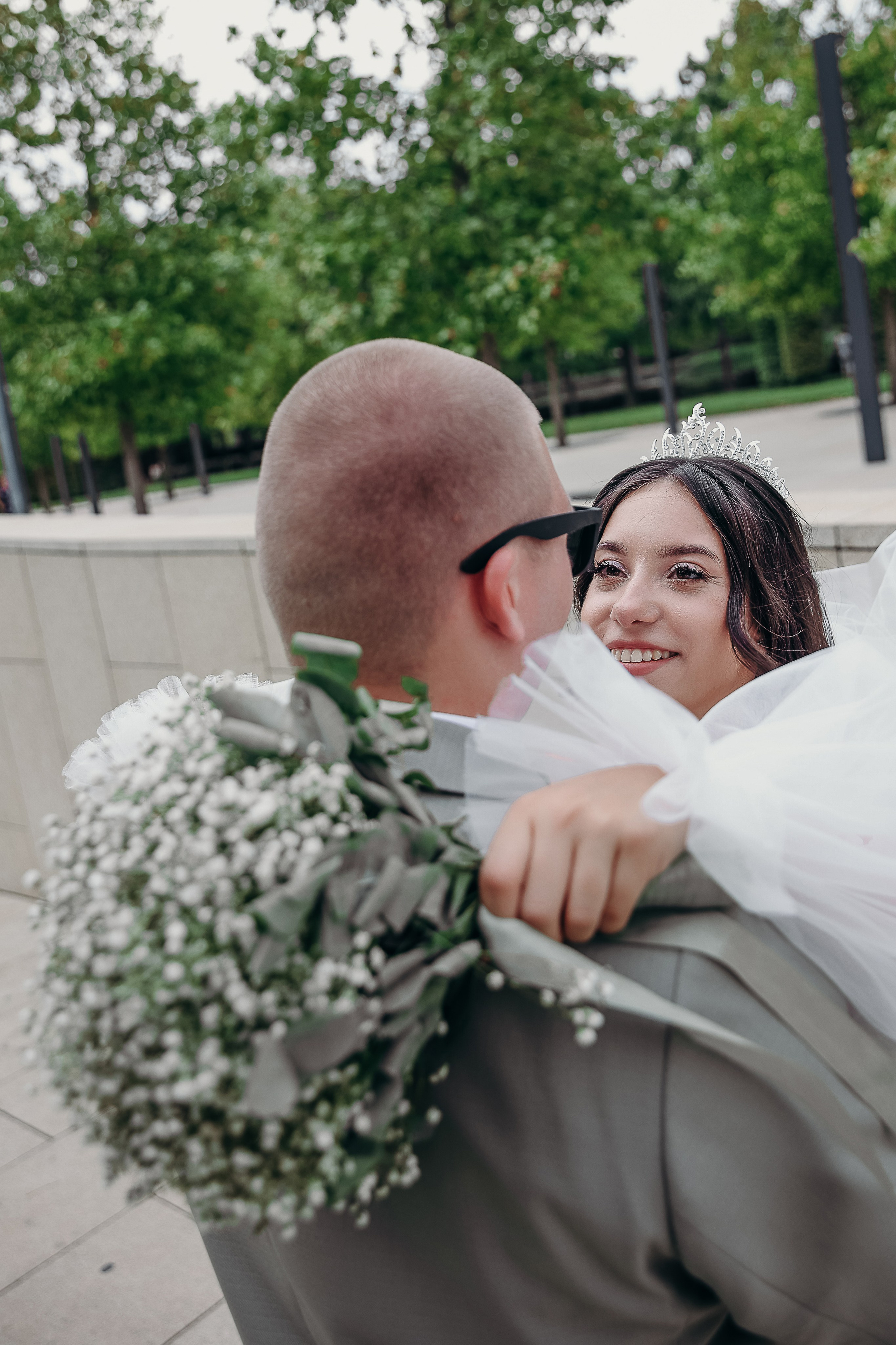 Свадебная прогулка в парке Галицкого 23.08.2024. Свадебный и семейный фотограф Виолетта Сидельникова. Краснодар, Россия, Беларусь, Европа