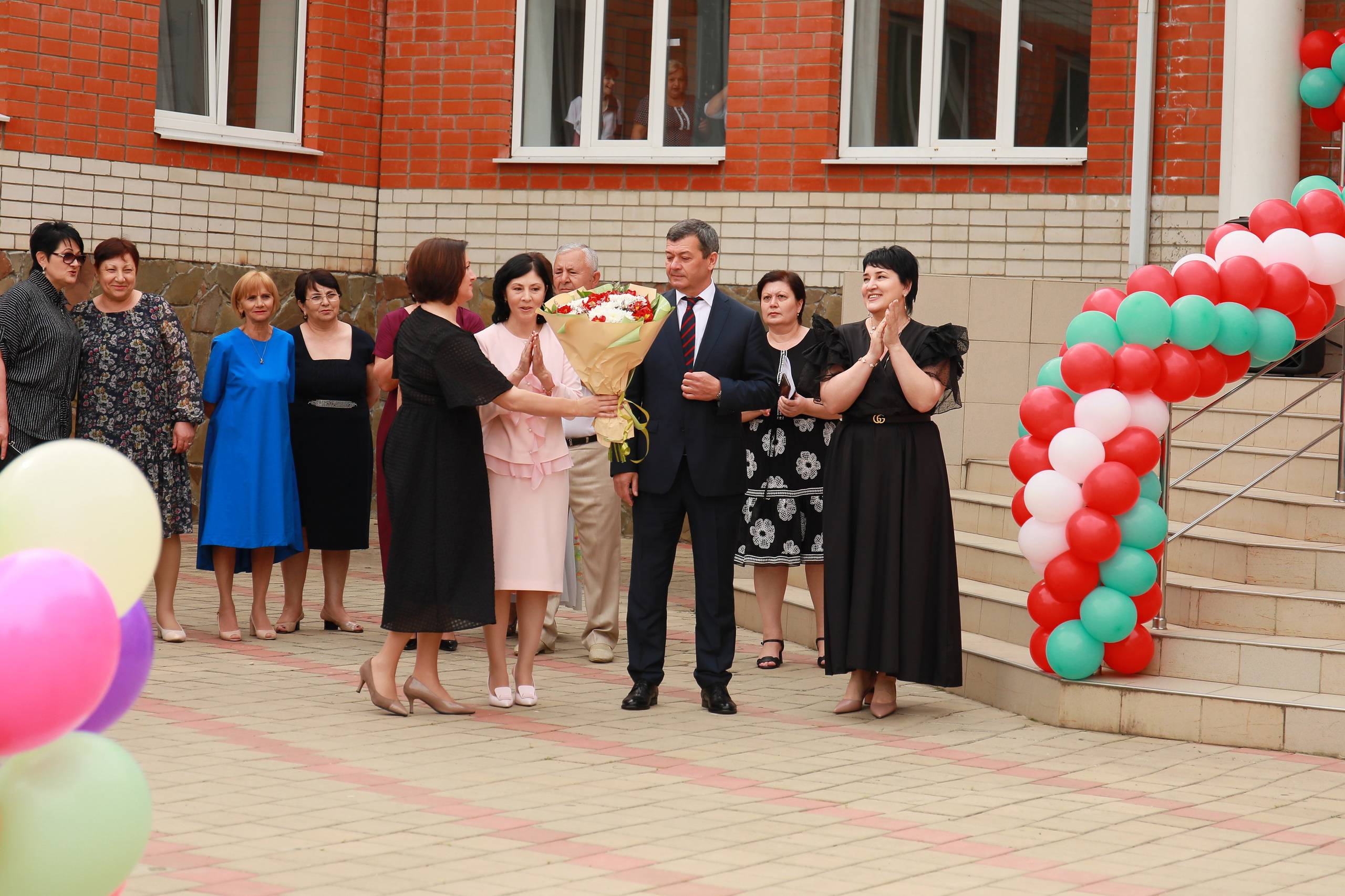 Последний звонок (Школа 2). Детский семейный фотограф Краснодар