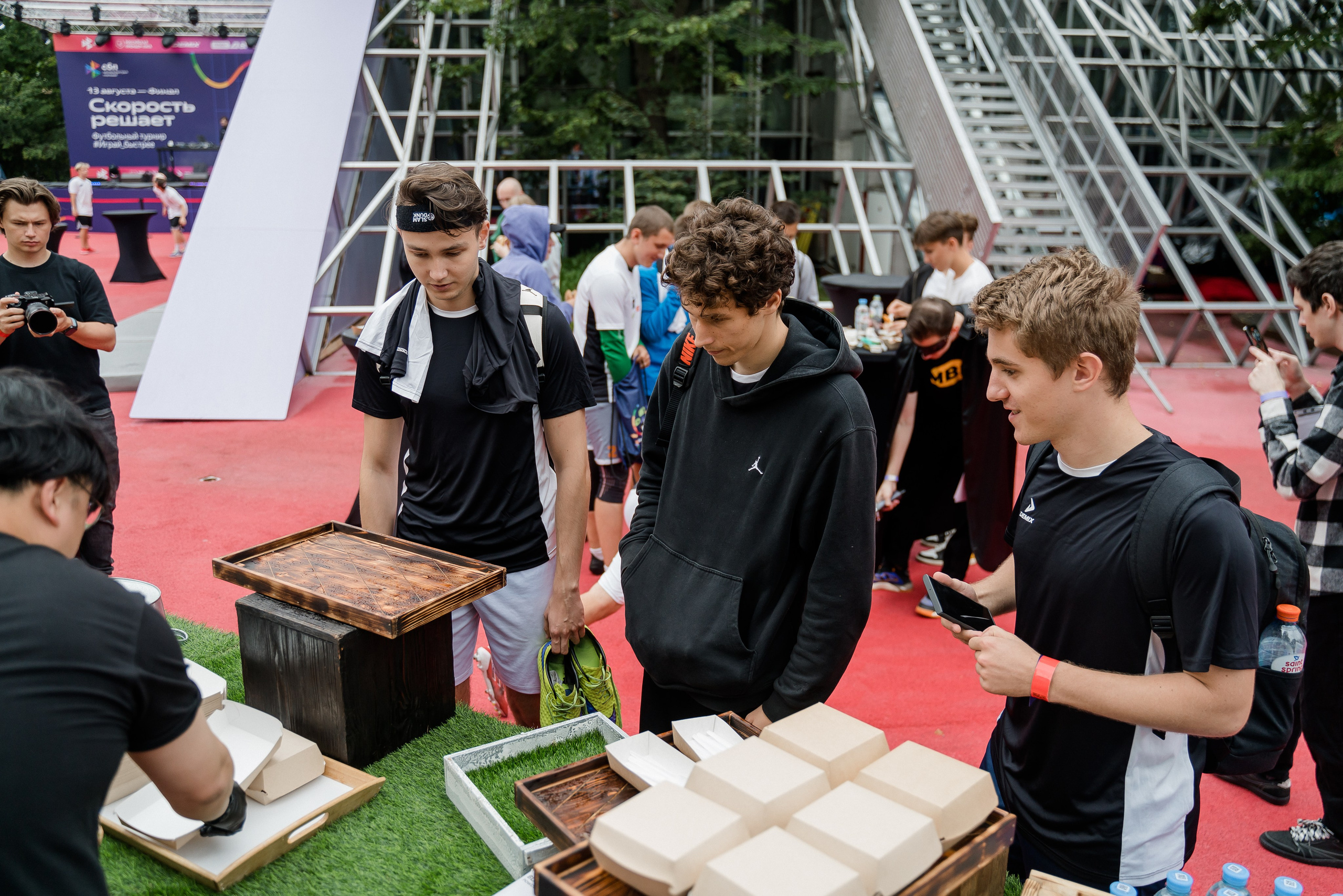 ФК «СКОРОСТЬ РЕШАЕТ» от СБП, РПЛ и Плюс Дача. Репортажный и свадебный фотограф в Москве