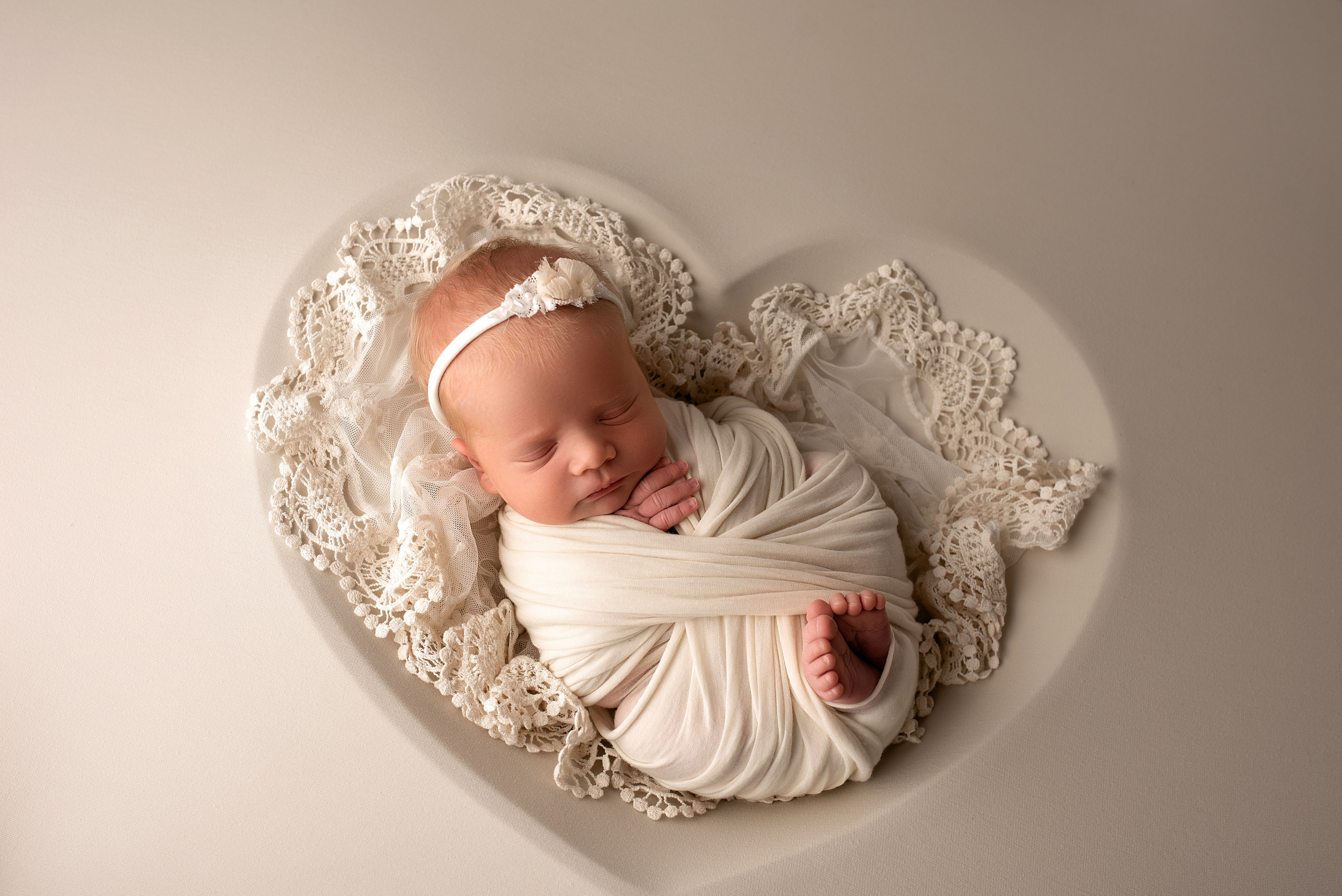 Новорождённые девочки. Детский фотограф новорождённых в Минске Боровик Екатерина