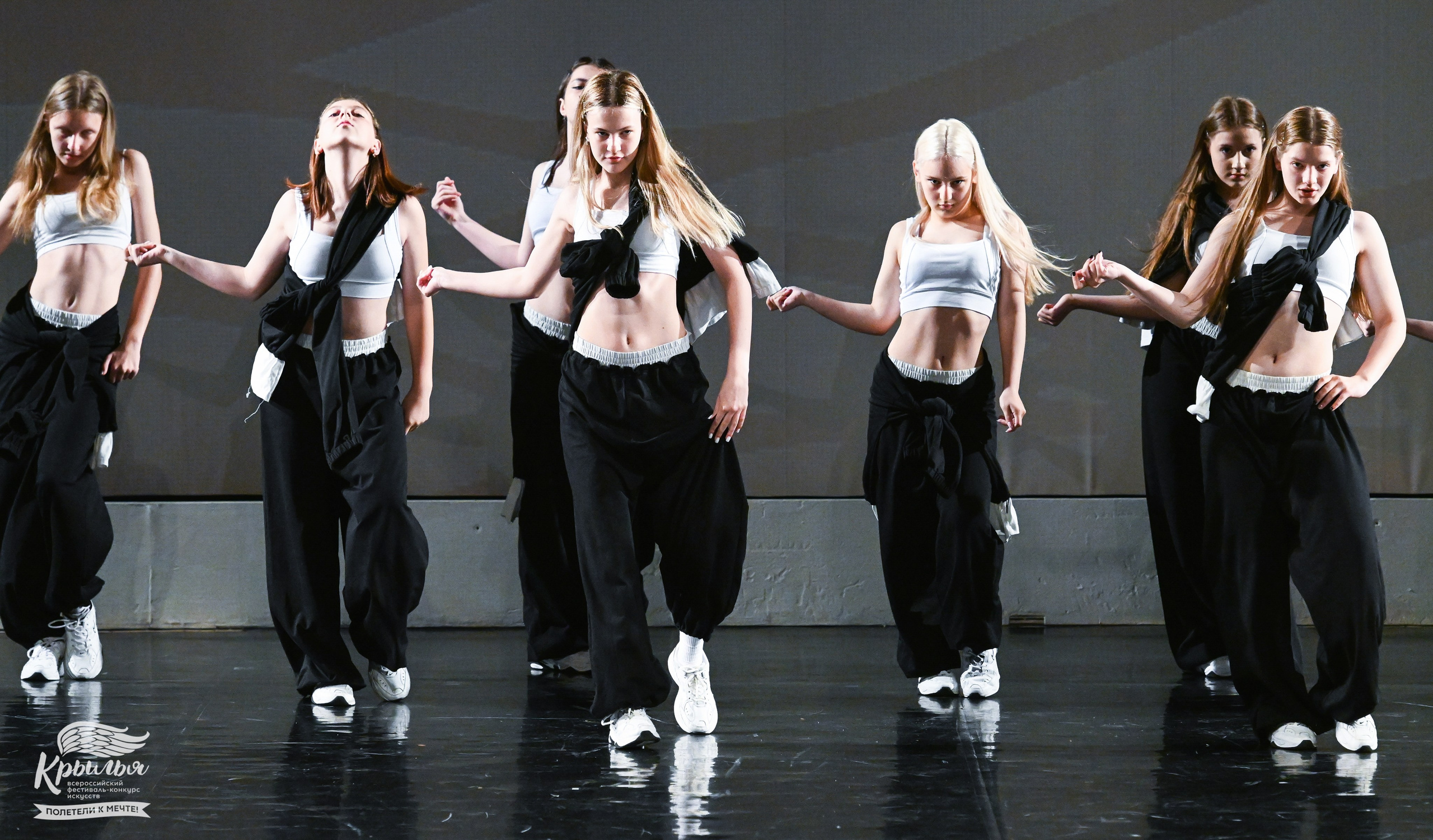 04.06.2025 Всероссийский фестиваль-конкурс искусств «Крылья» г. Санкт- Петербург. Медиастудия Фото Концепт