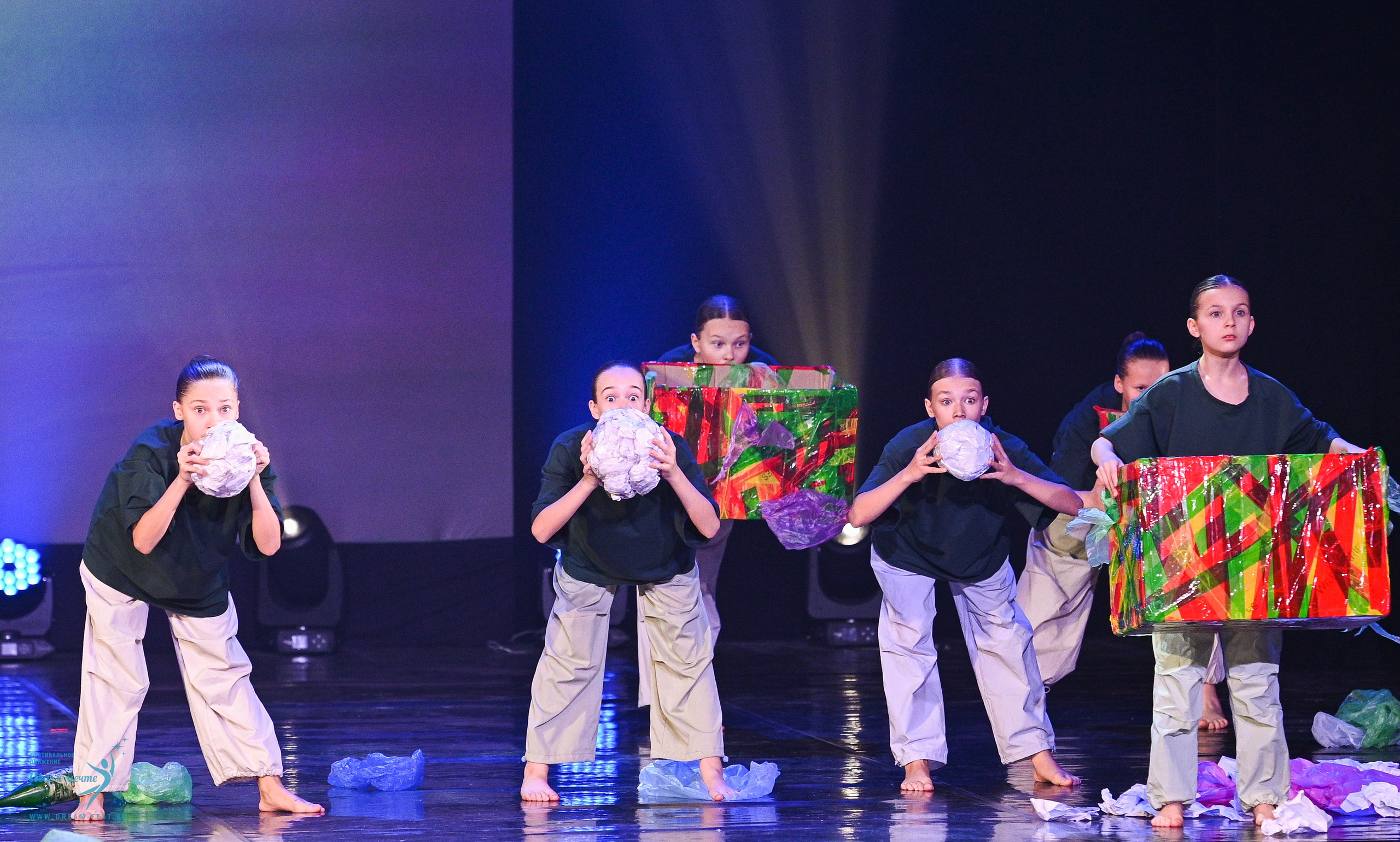 24.05.2025 «Мир под названием — Искусство танца» Фестивальное движение «Шаг к мечте» г. Кострома. Медиастудия Фото Концепт