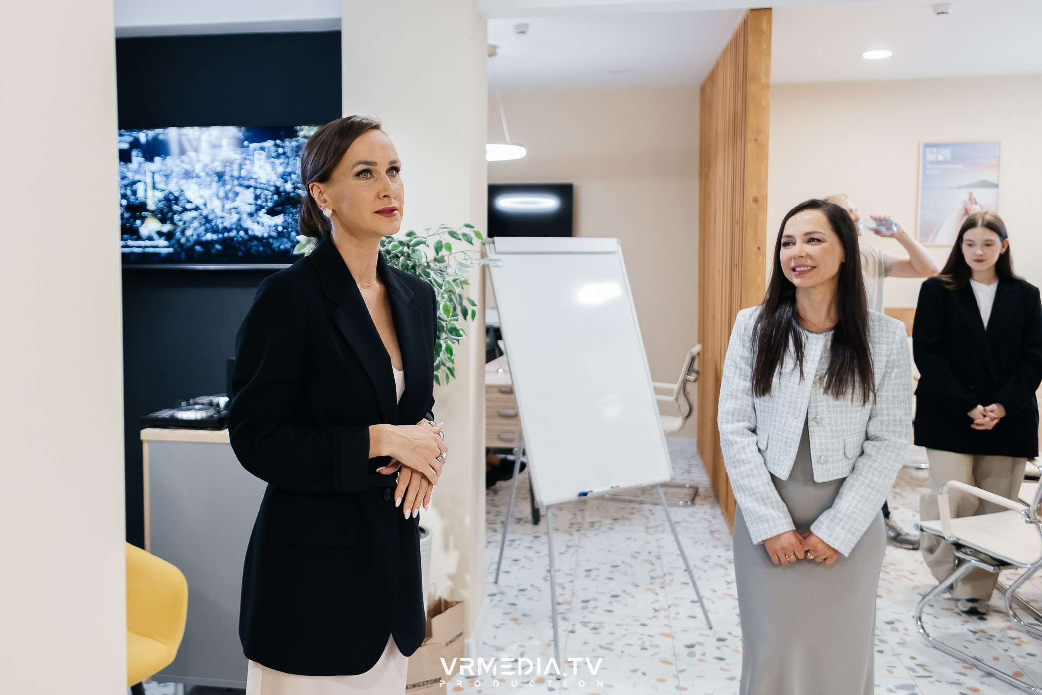 Business travel brunch