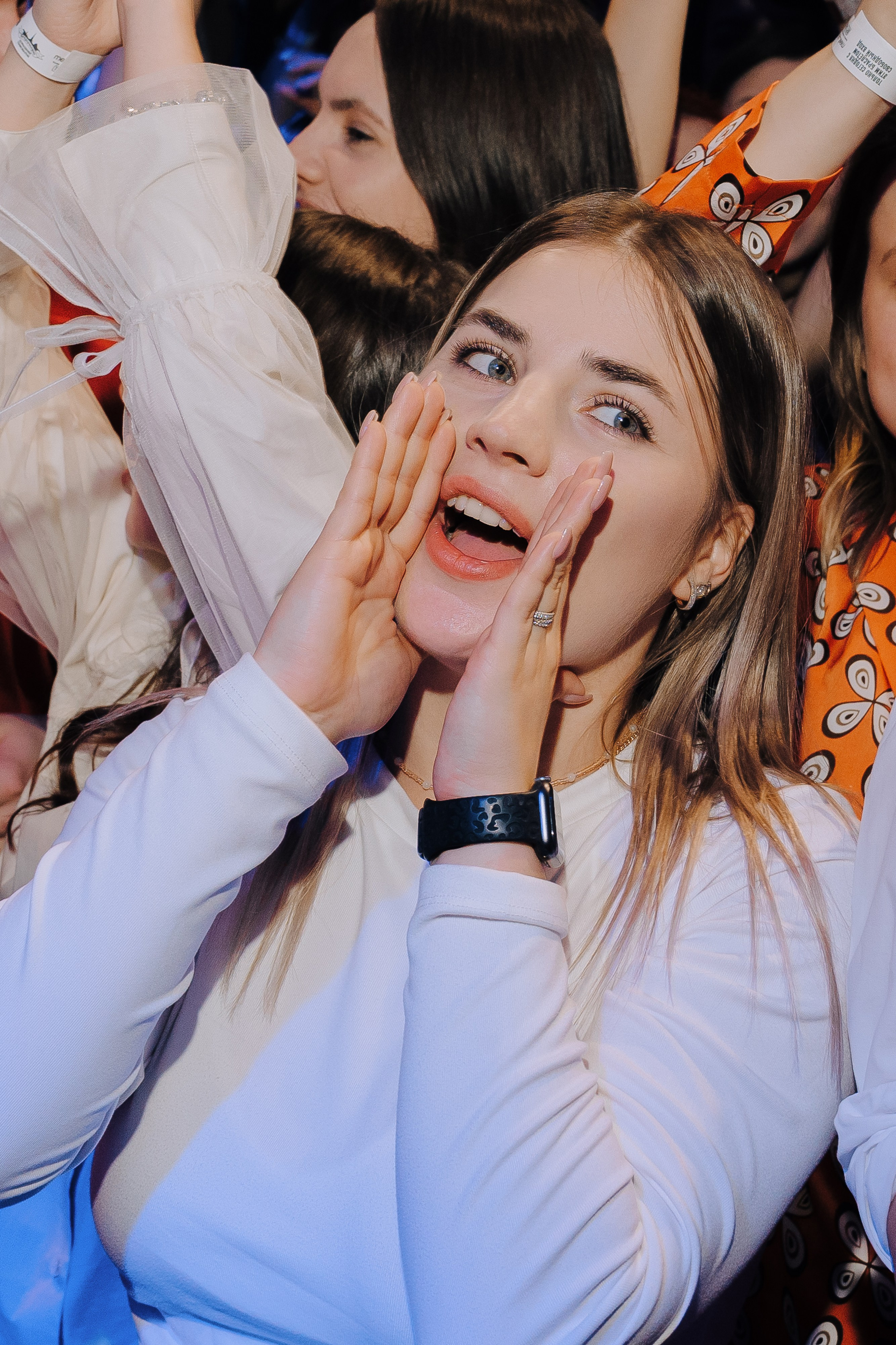 20 ЛЕТ МЕГАПОЛИС ЧЕЛЯБИНСК ХЕДЛАЙНЕР ЕЛКА. Репортажный фотограф Зуев Роман г. Челябинск