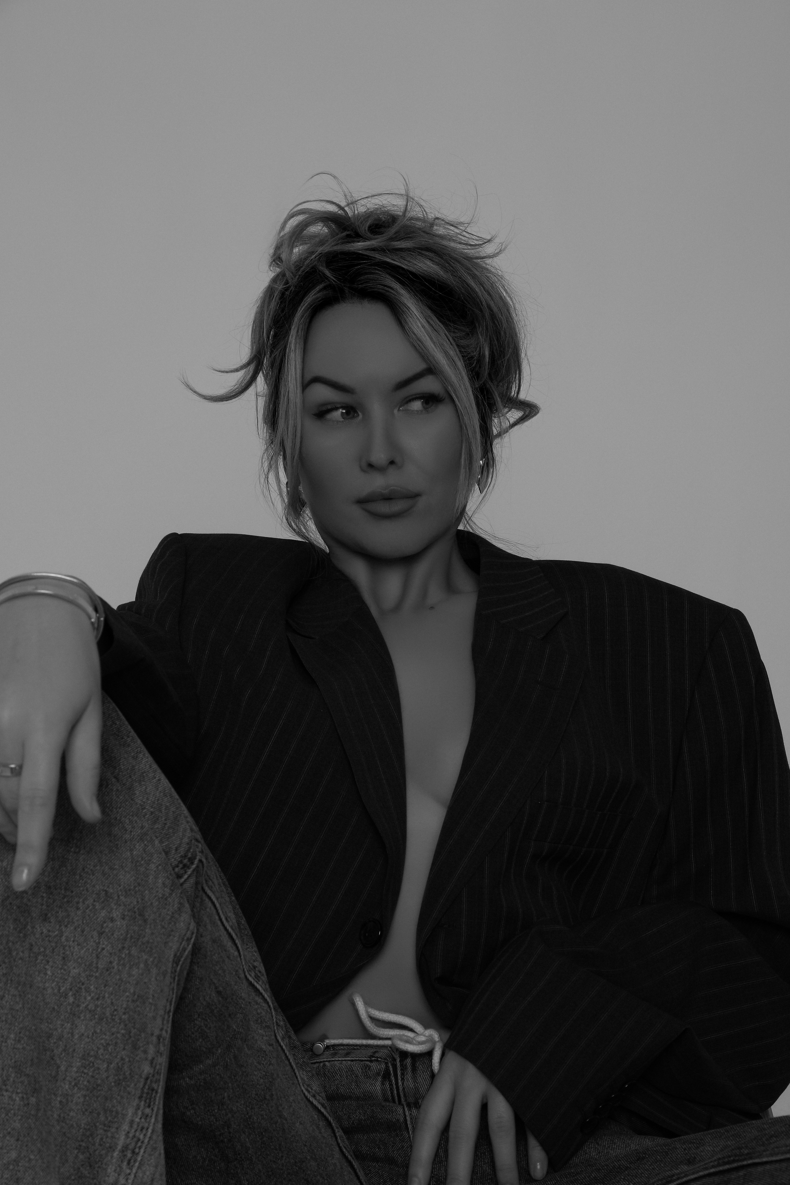 ЖЕНСКИЙ ПОРТРЕТ. Главная