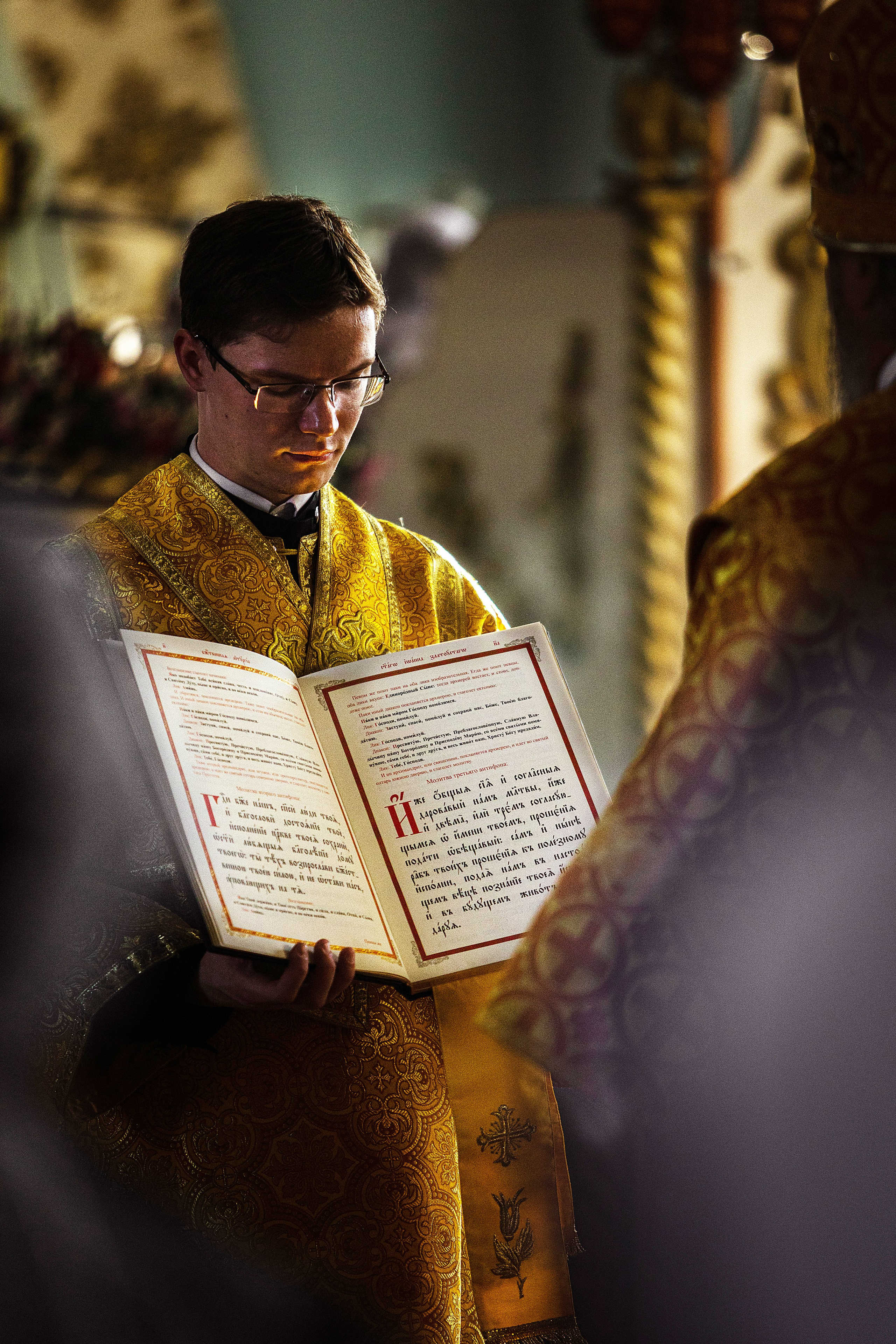 Литургия в Введенском соборе, г. Карпинск. Александра, репортажный и событийный фотограф