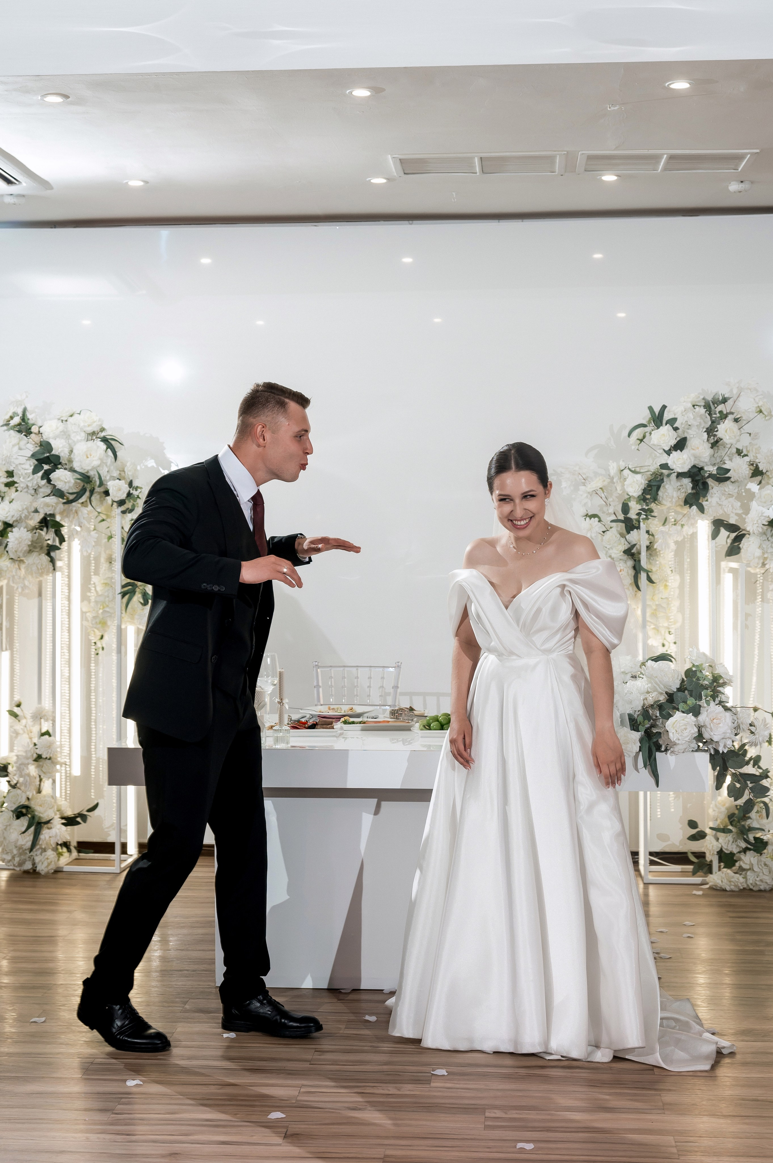 Егор и Валерия 23.08.25. Свадебный фотограф в Новосибирске. Александра Верхушина