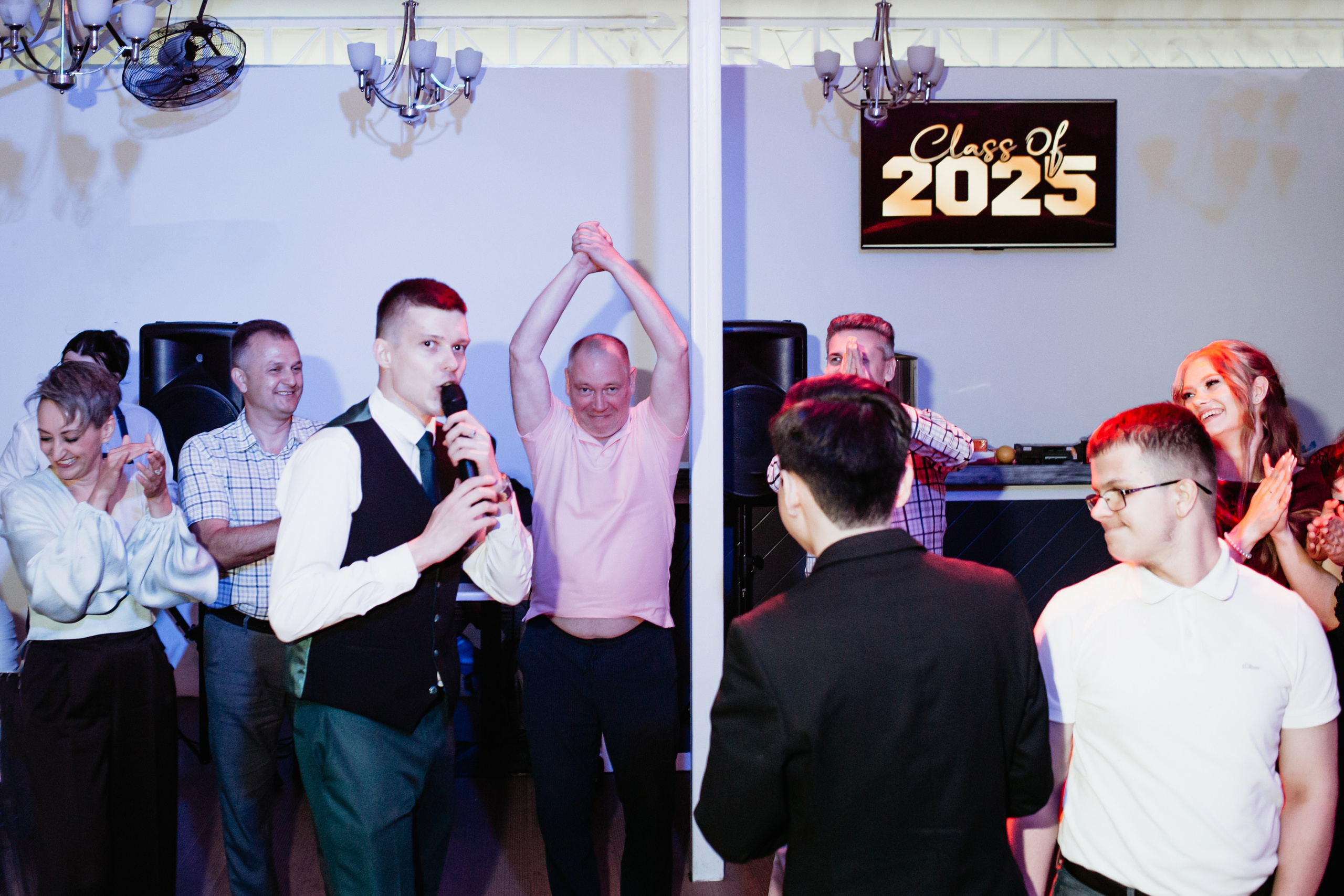 Выпускной 2025 (41 школа) 11 класс. Фотограф в Челябинске Ополихина Анна