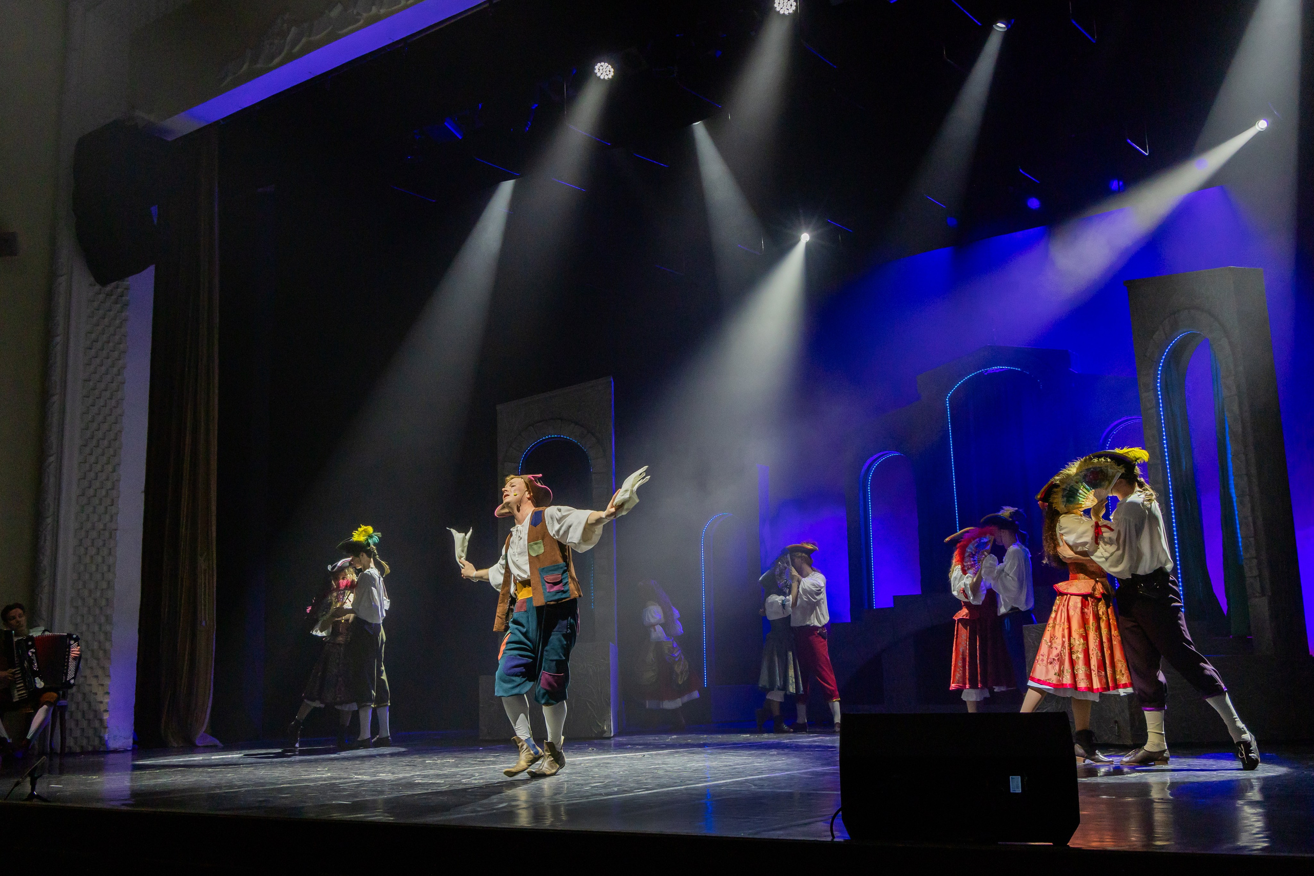 Репортажная съёмка в Театре. Профессиональная коммерческая, промышленная и репортажная фотосъёмка для бизнеса