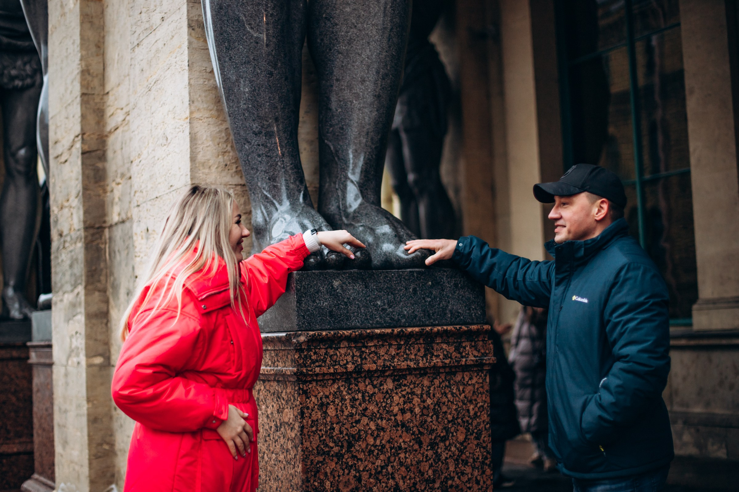Роман и Ирина в декабре. Фотопрогулка в Петербурге. Индивидуальный и семейный фотограф в Санкт-Петербурге