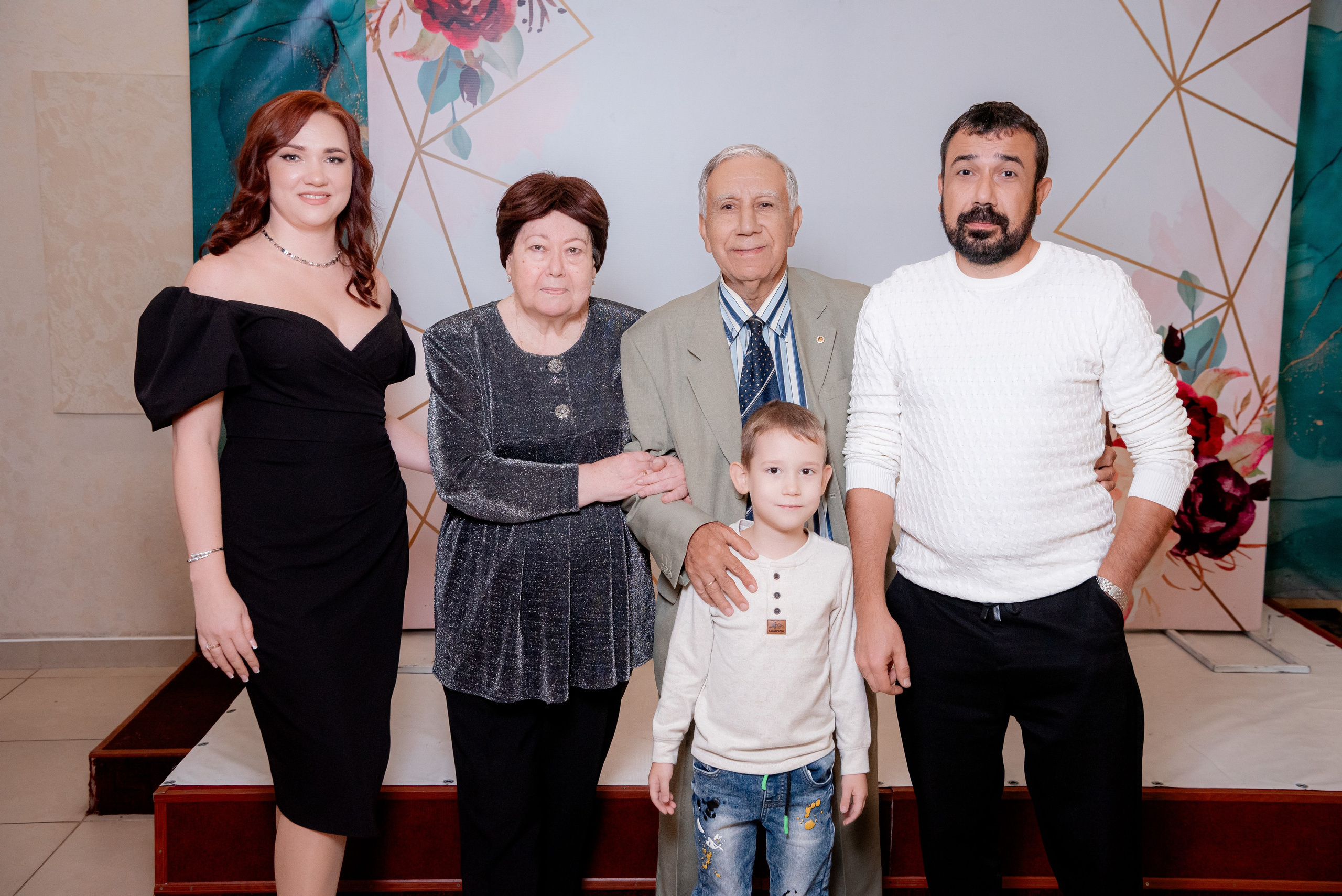 Юбилей в кафе Леопард. Фотограф в Волгограде и Волжском Александр Горбань