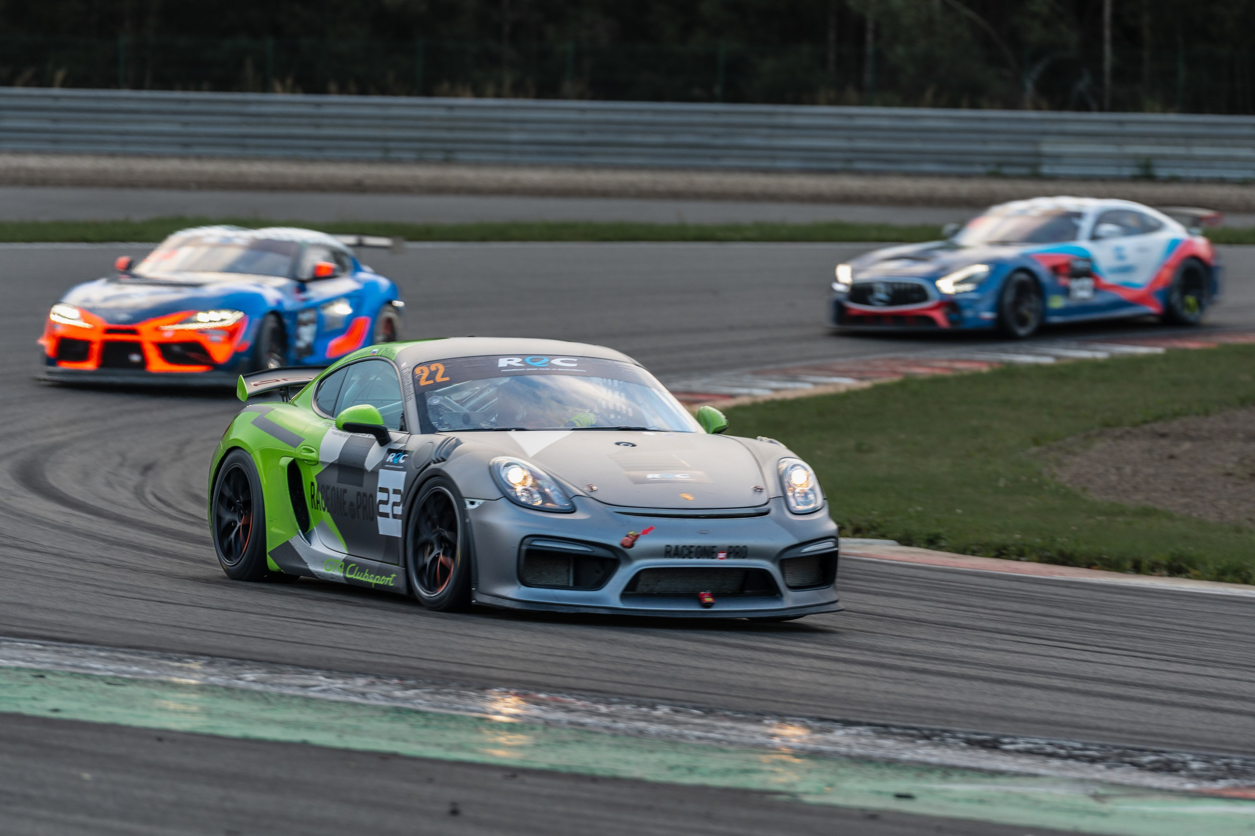 Фото четвертого этапа Российской серии гонок на выносливость. Фотограф Николай Прокофьев модельные тесты в Москве