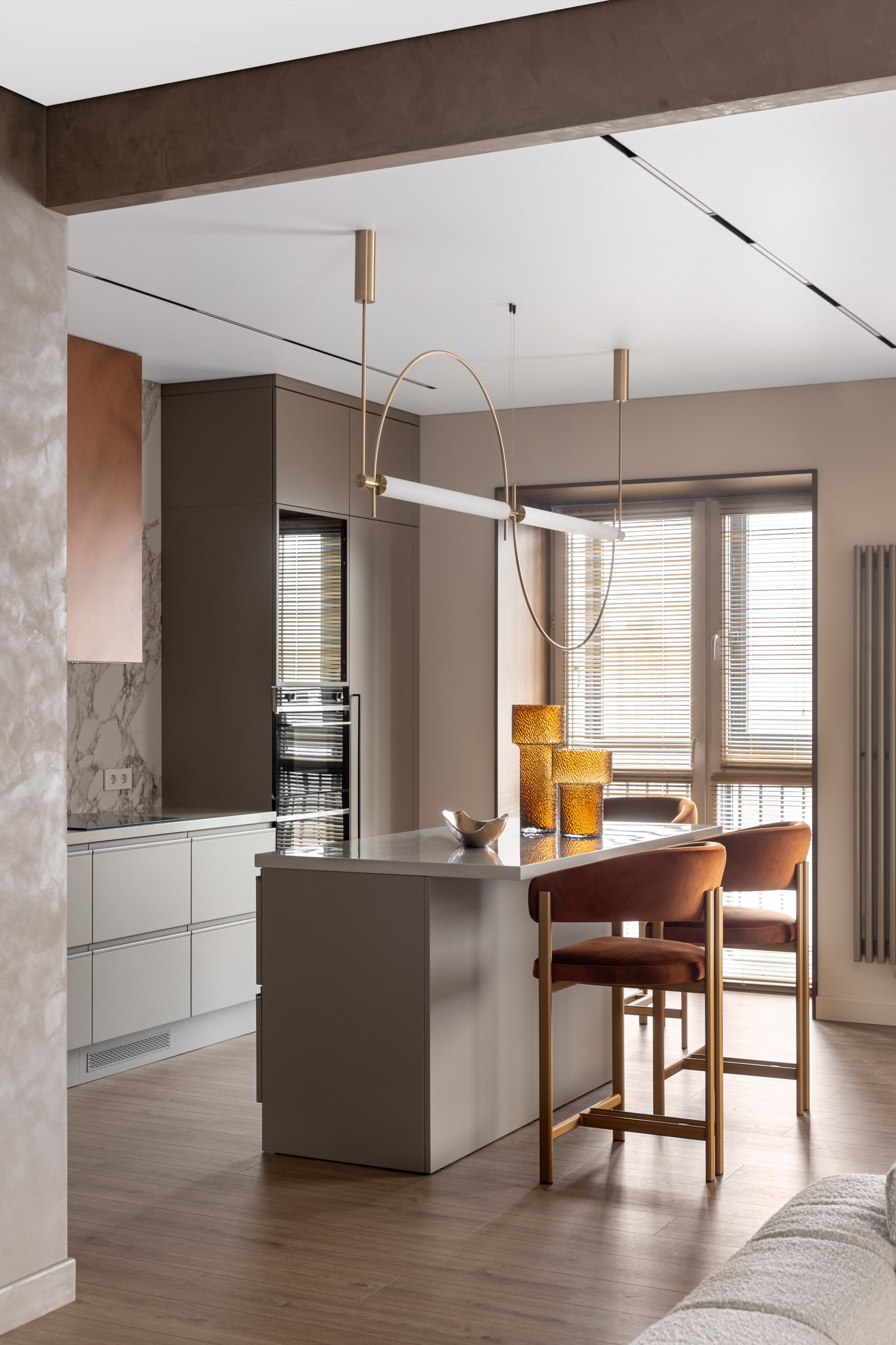 Интерьер кухни с островом, Сити-квартал, СМ.Сити