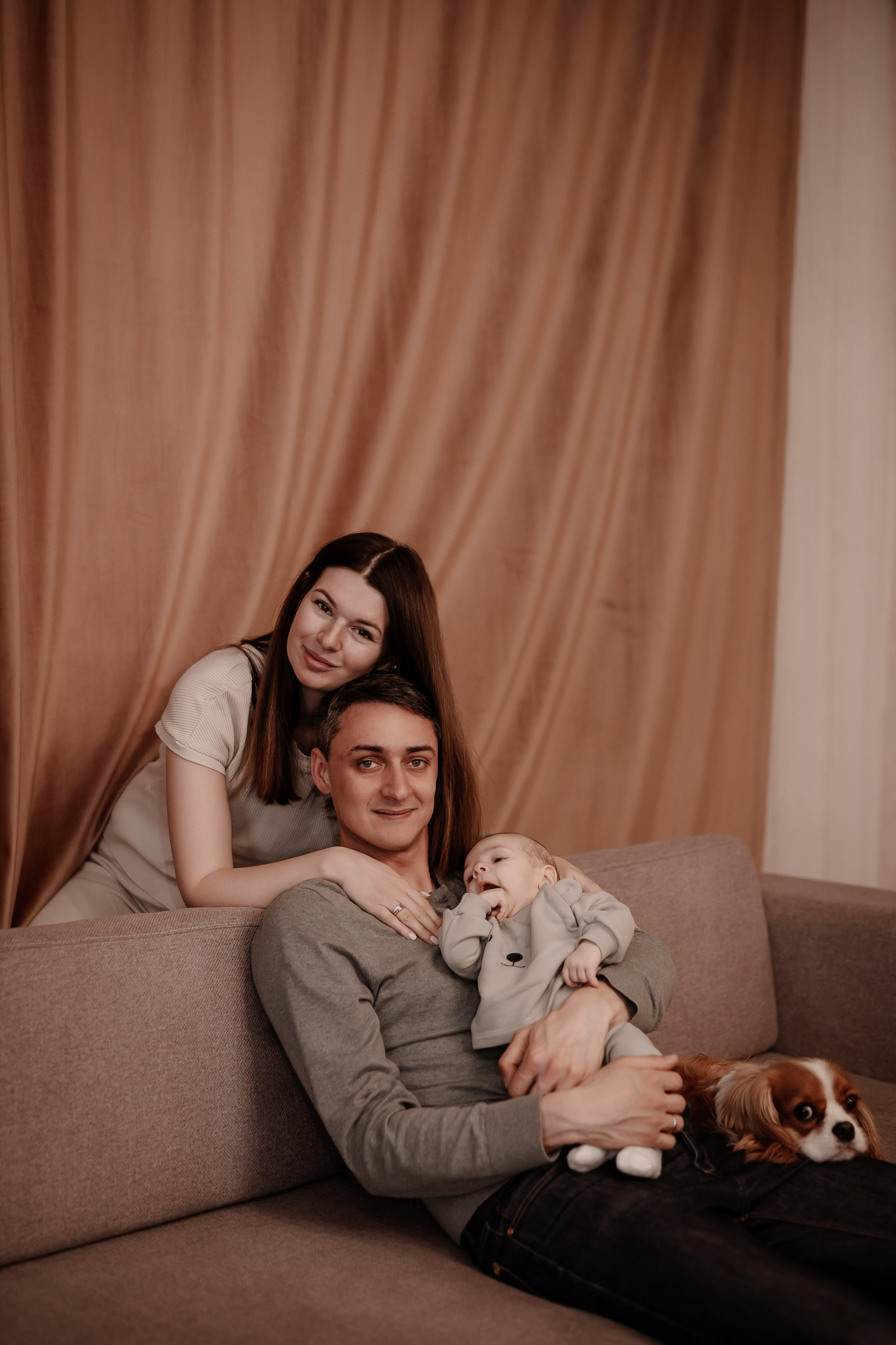 Family at home. Фотограф и ретушер. (Армения/Россия)