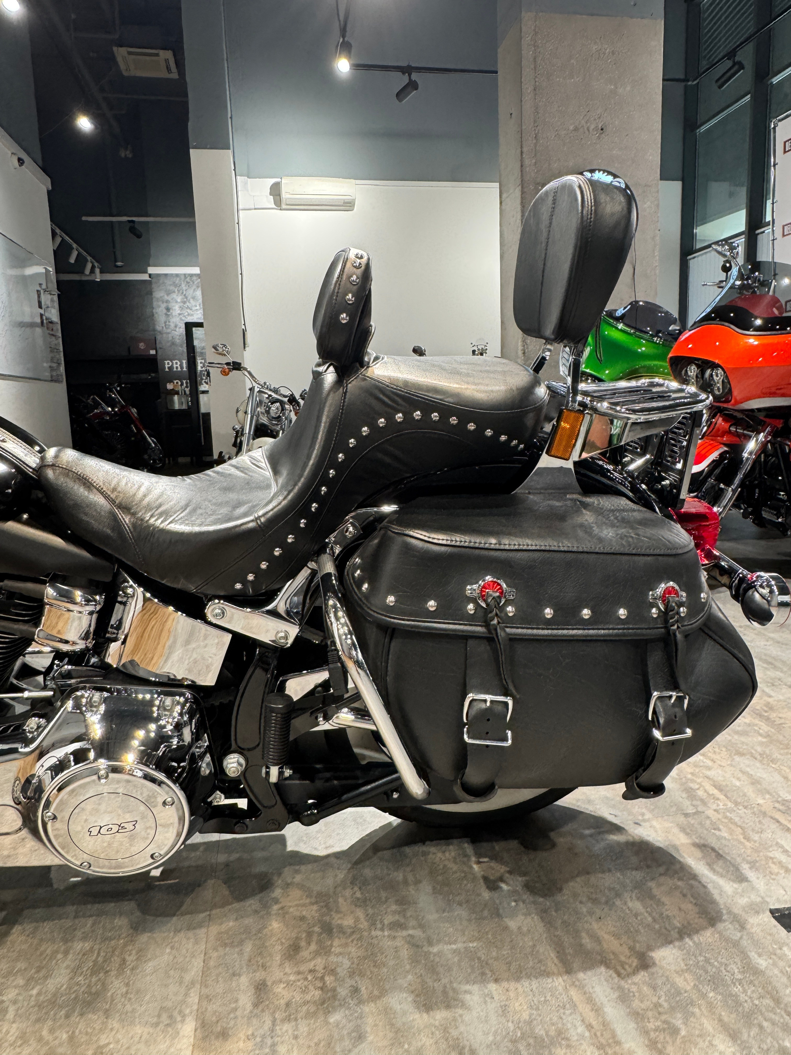 Harley Davidson Дилерский 2015 Heritage Black ABS (Softail) — купить мотоцикл. Hello Davidson, Москва. Только хорошие мотоциклы…