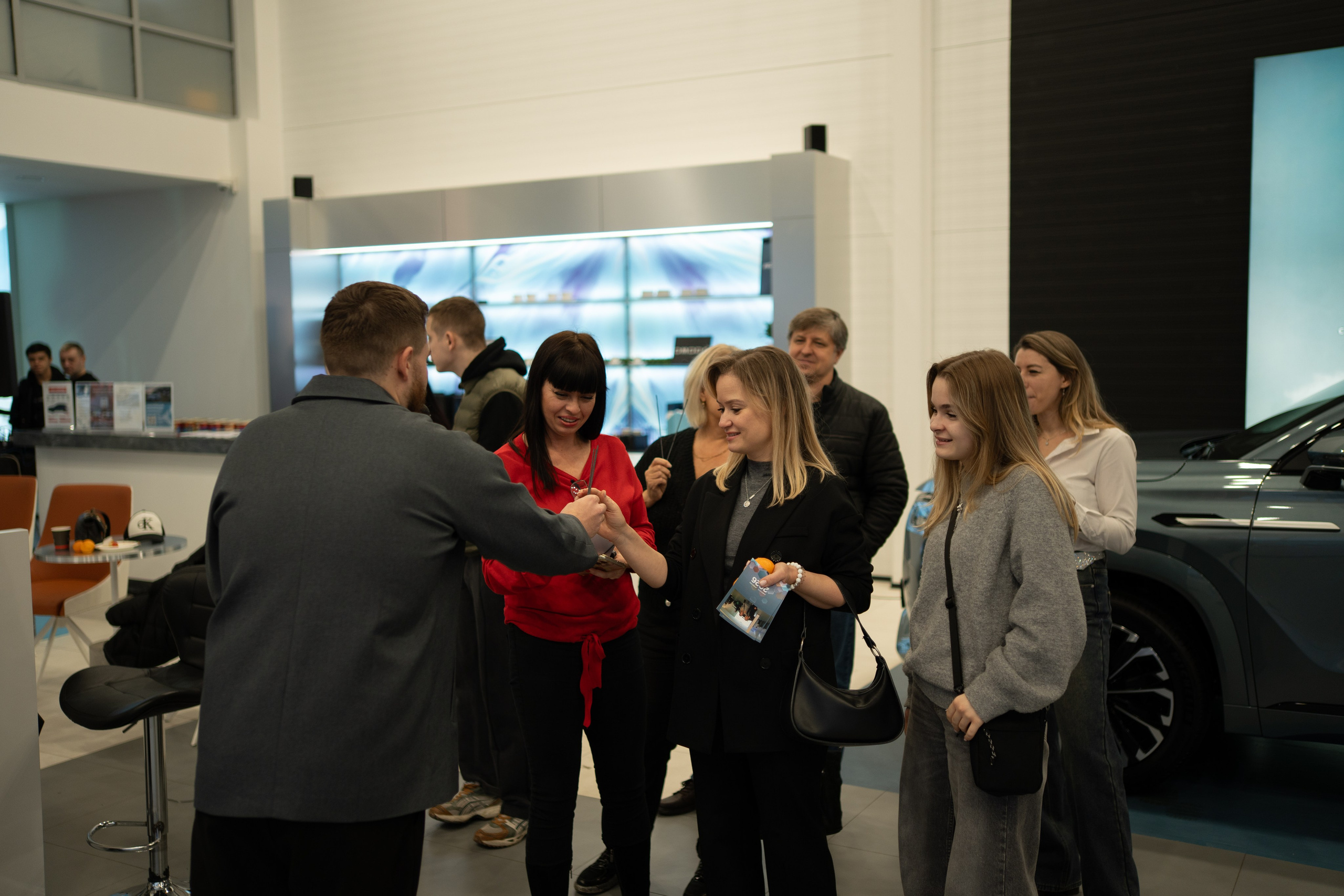 Репортаж с предновогоднего праздника в салоне OMODA. Фотограф, видеограф Пятигорск, Ставрополь, Ессентуки, Petlyakovs_photo