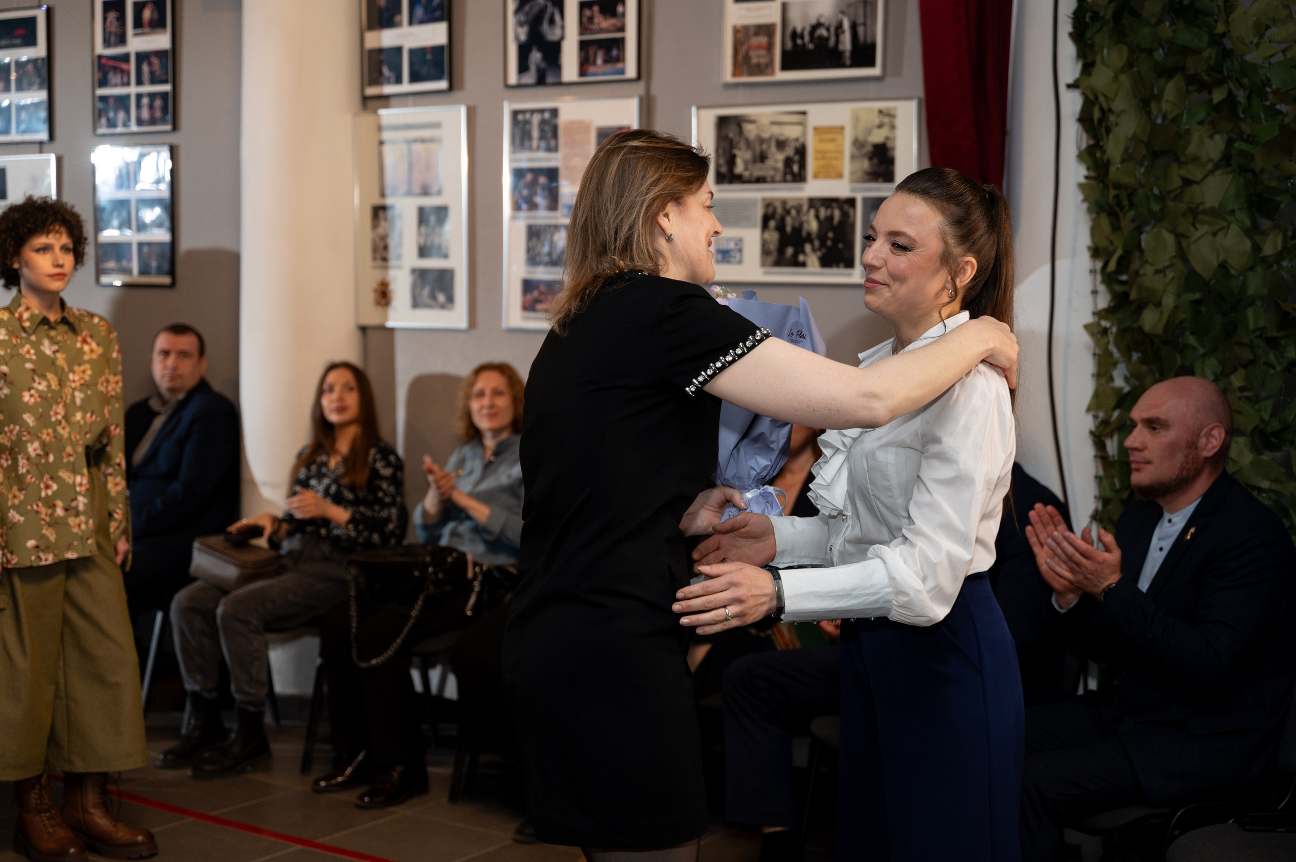 Закрытый показ милитари «Своя трансформация» дизайнера Юлии Бойченко | 24.04.2025. Фотограф в Омске Елизавета Кириллова