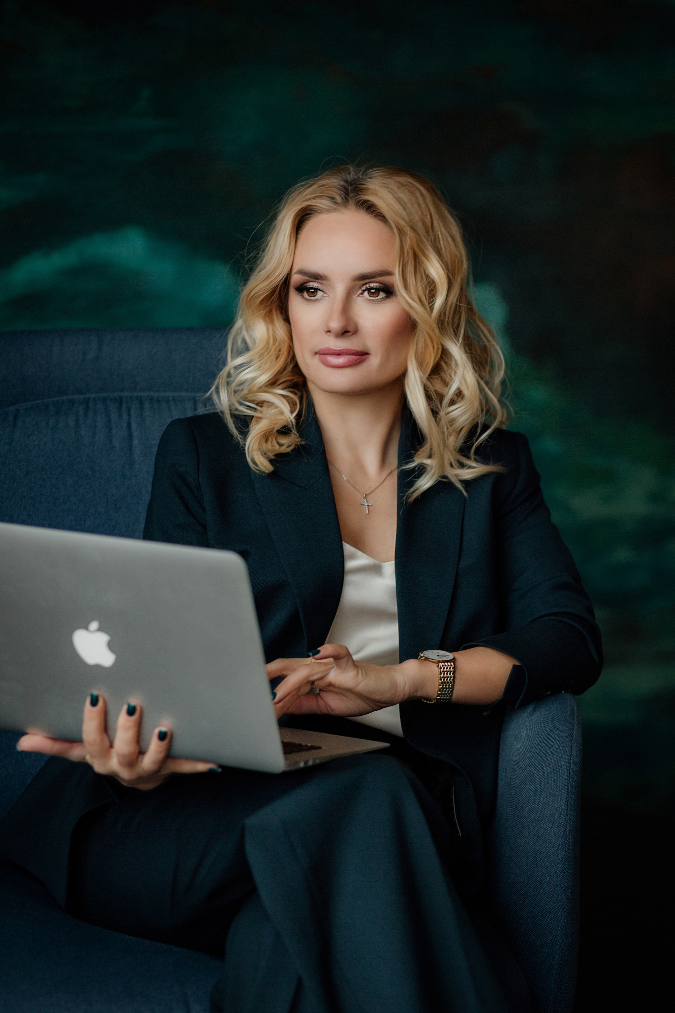 Деловая фотосессия для владелицы детского центра. Деловая и Бизнес съемка в  Москве Инесса Грушко