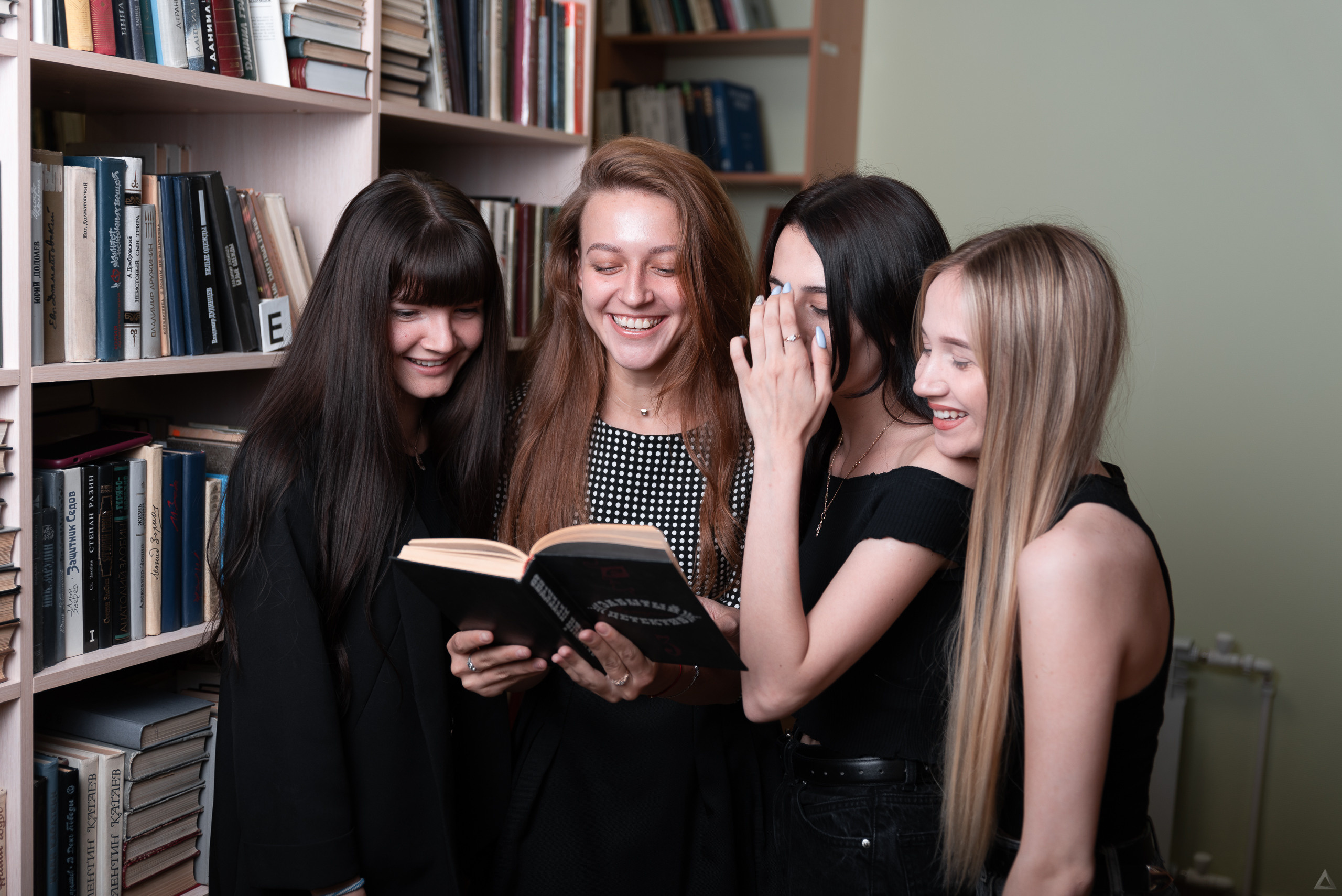 Гимназия. Съемка для альбома 2021. Производство фото и видео