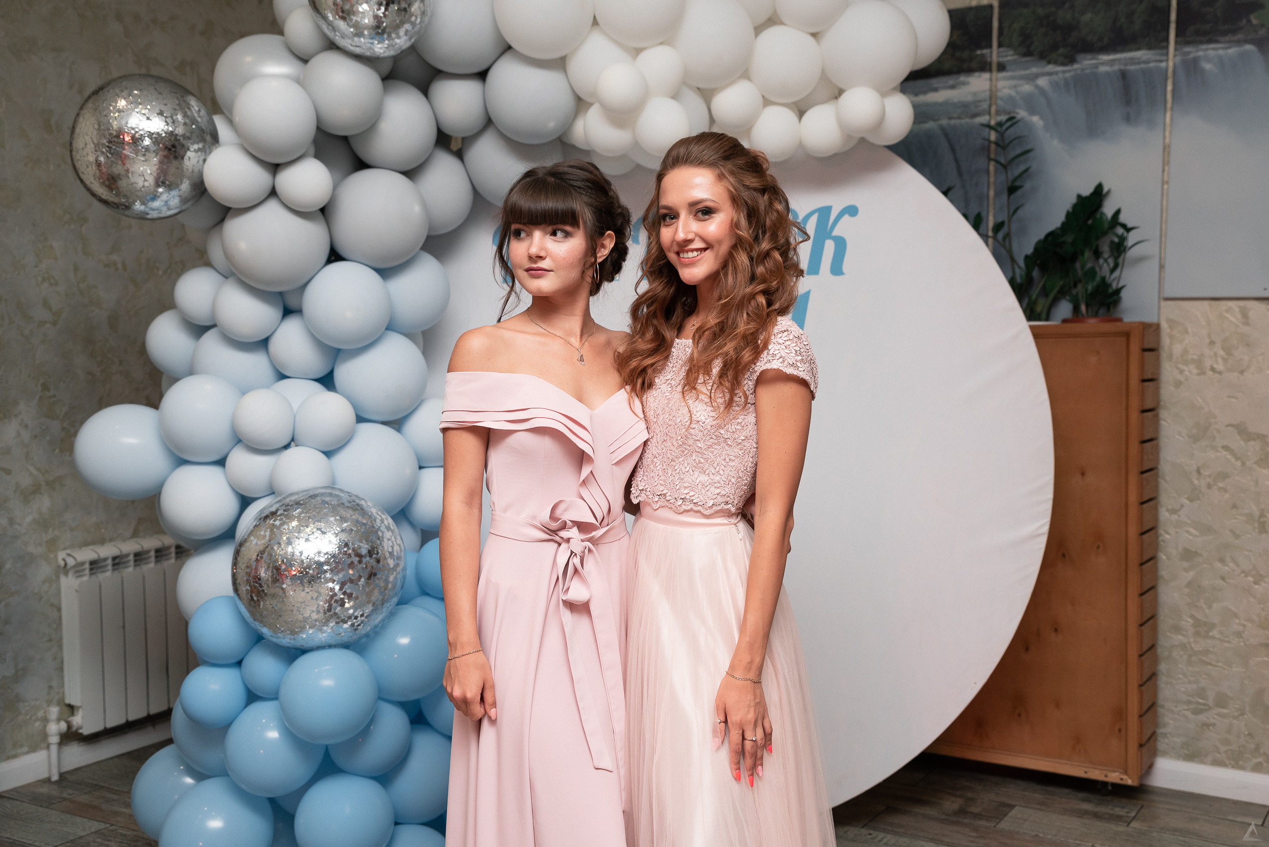 Гимназия. Выпускной 2021. Производство фото и видео