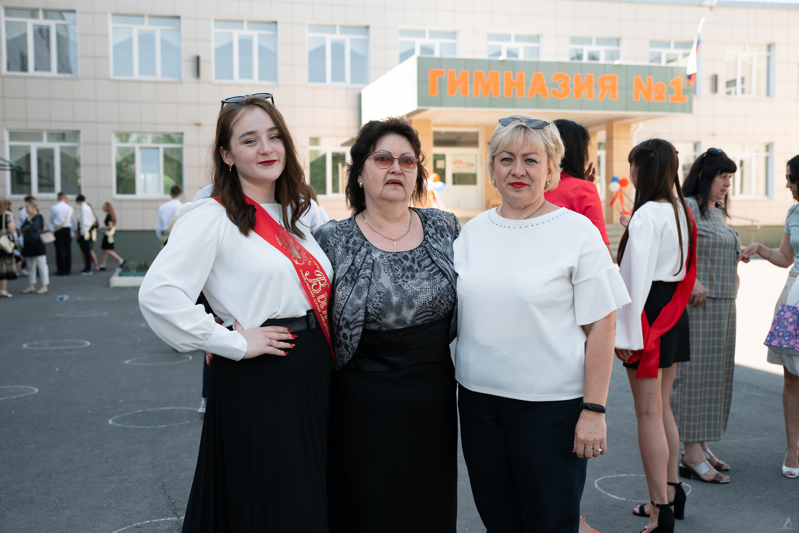 Гимназия. Последний звонок 2021. Производство фото и видео