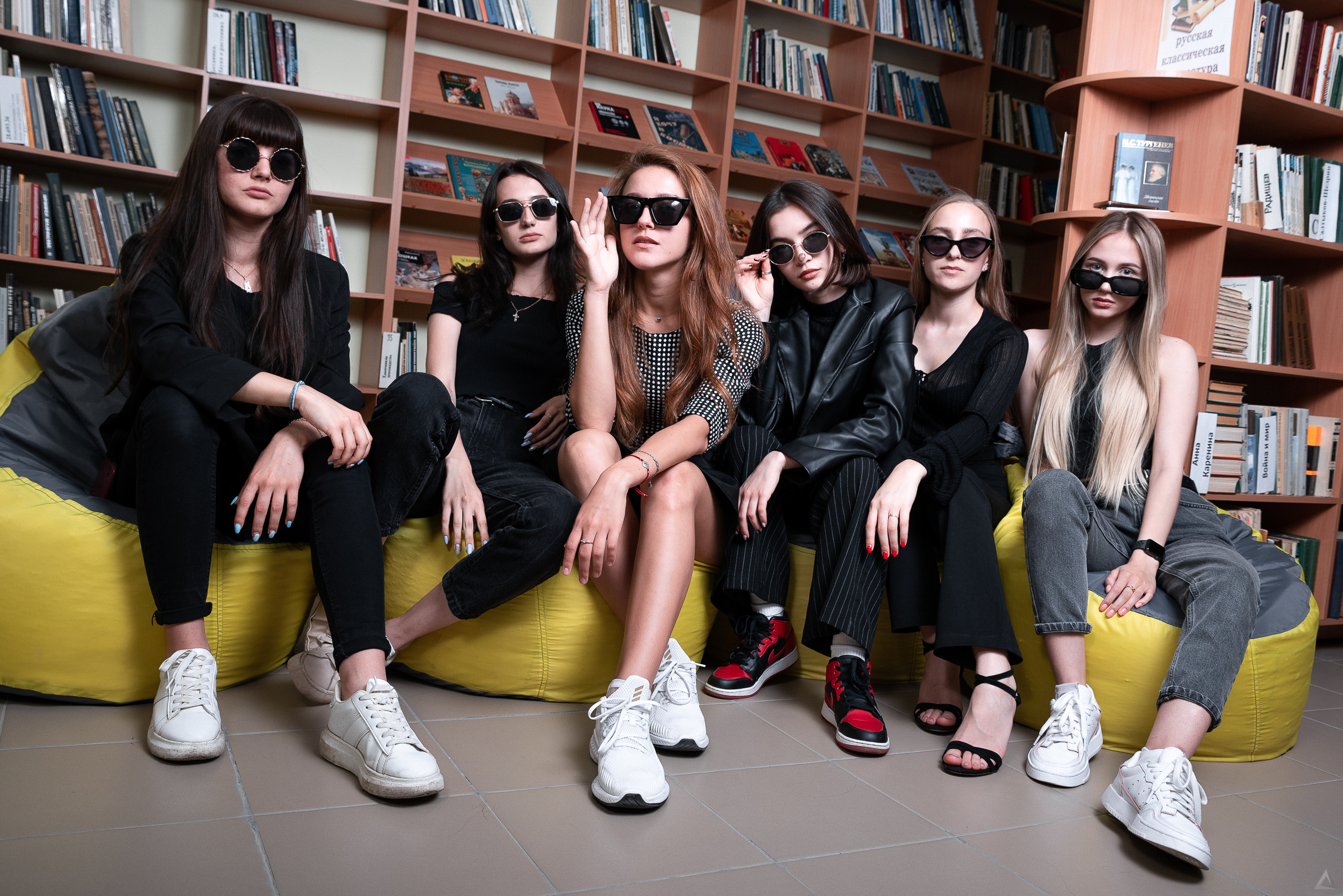 Гимназия. Съемка для альбома 2021. Производство фото и видео