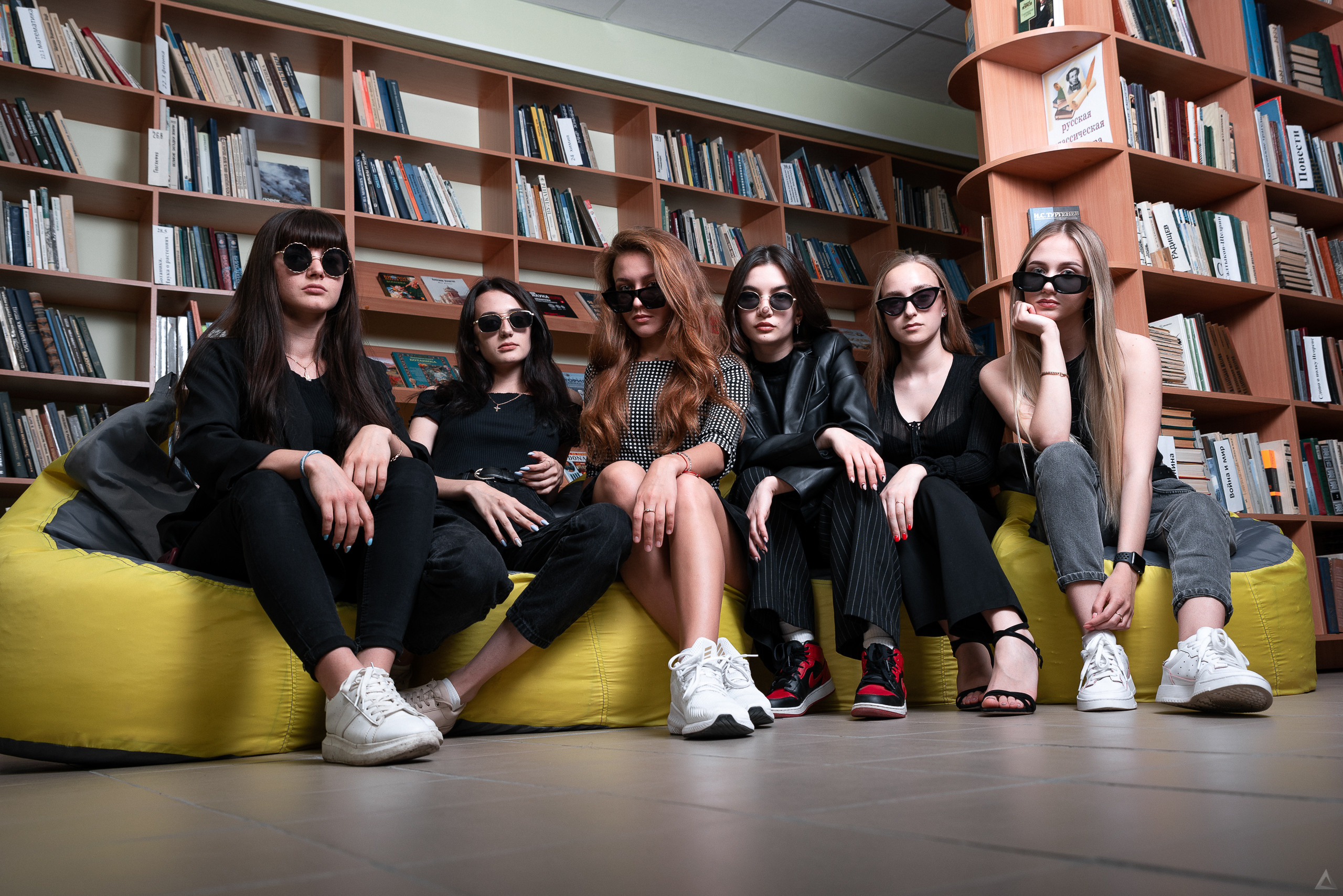 Гимназия. Съемка для альбома 2021. Производство фото и видео