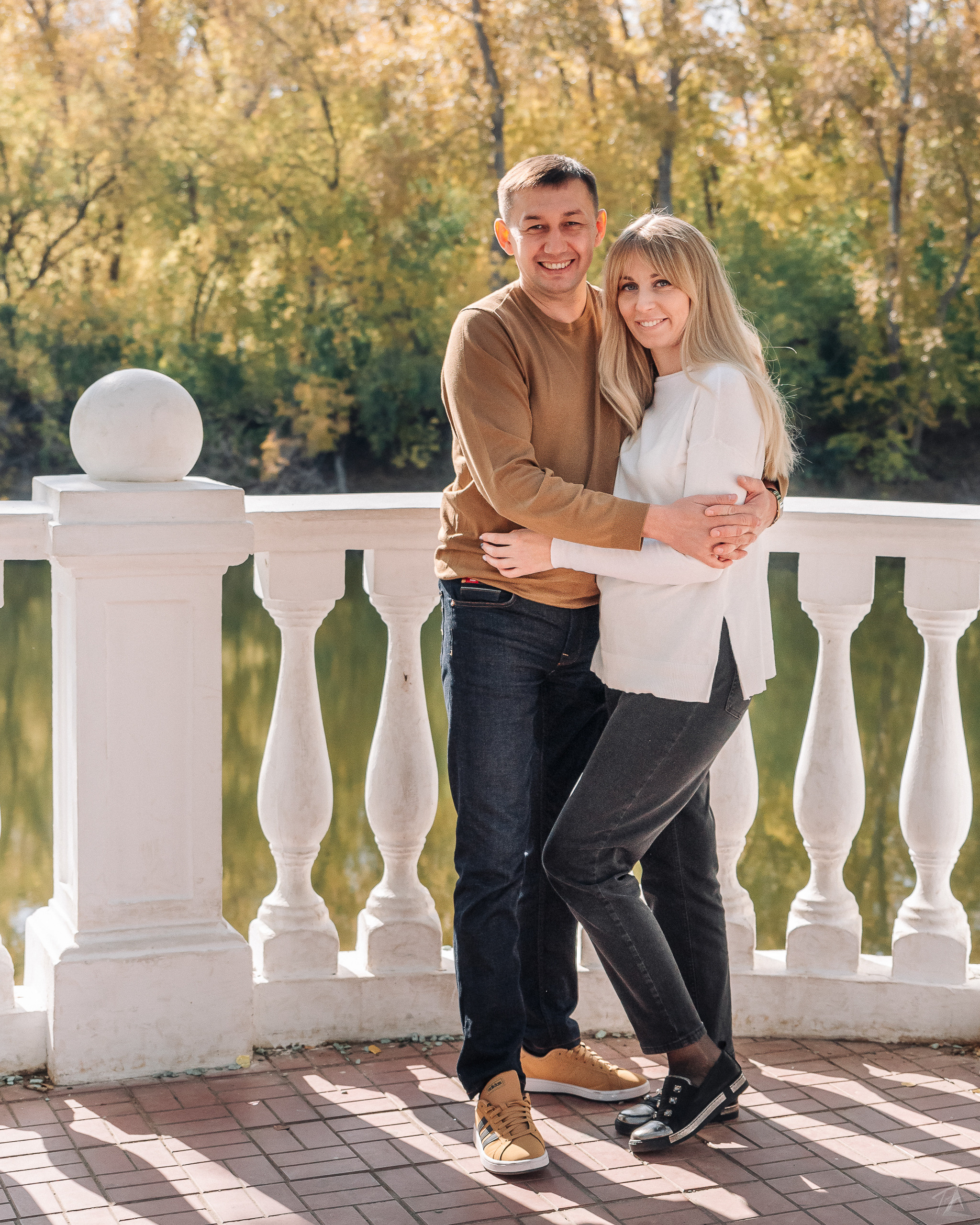 Ренат, Любовь, Демид и (его незаметно, но он есть🤔) Марк. Производство фото и видео