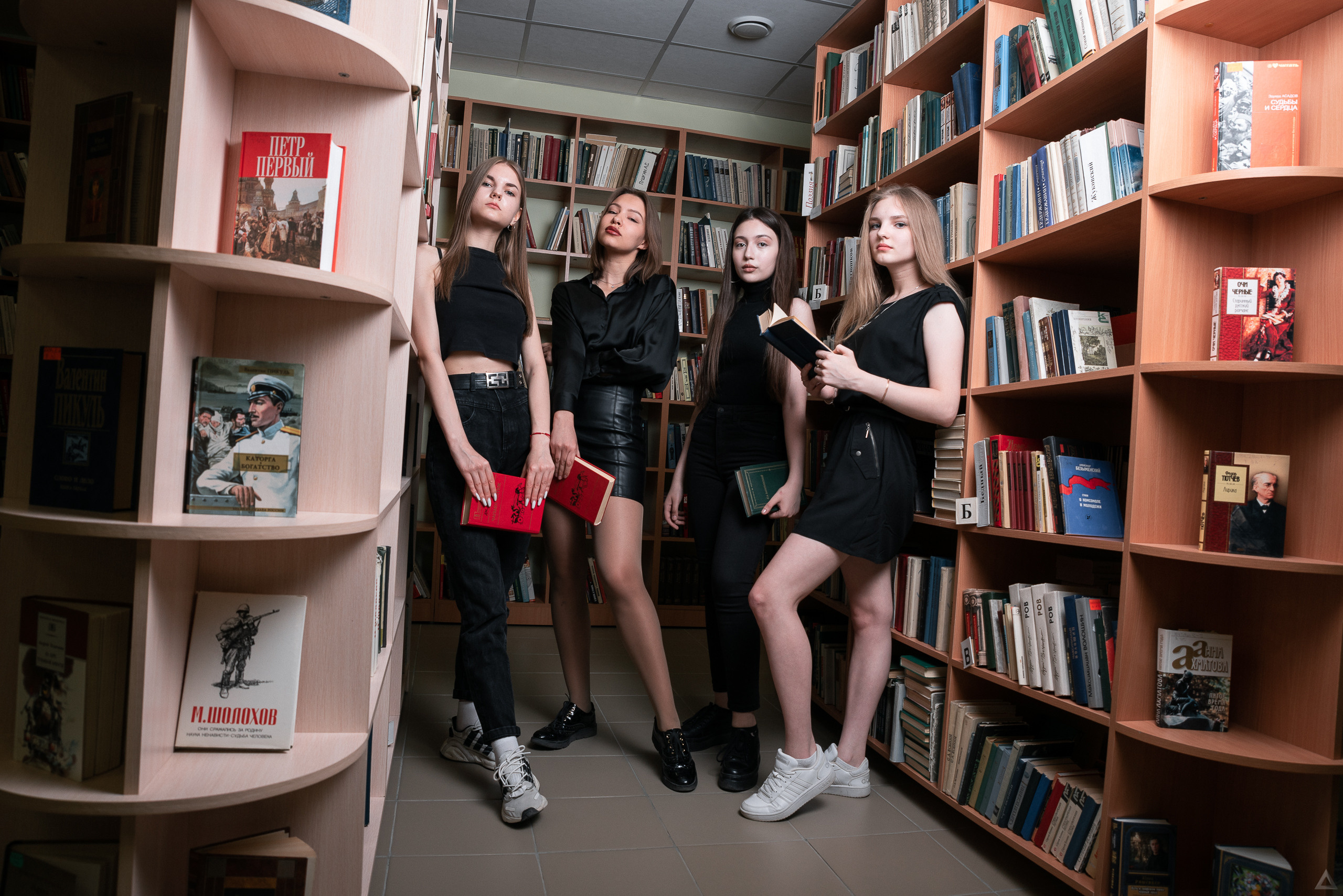 Гимназия. Съемка для альбома 2021. Производство фото и видео