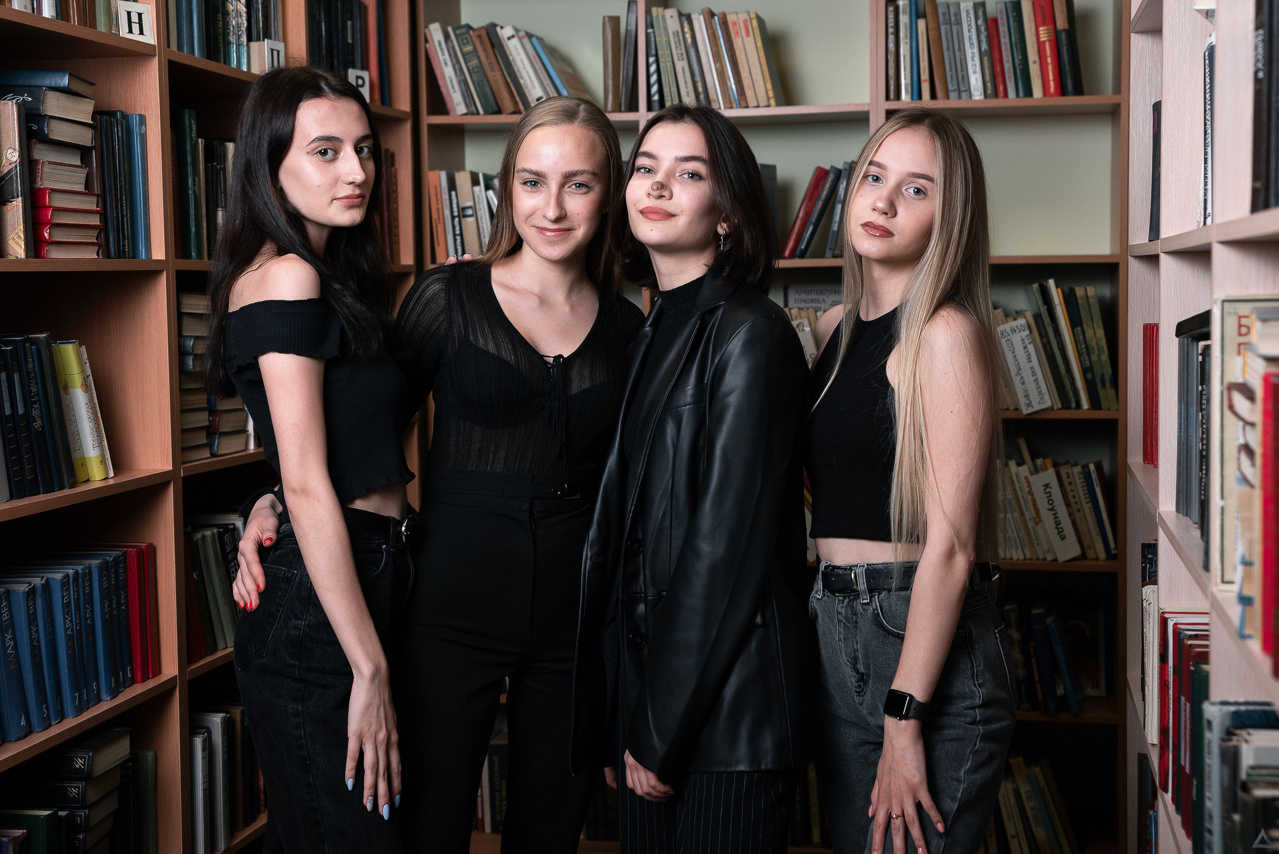 Гимназия. Съемка для альбома 2021. Производство фото и видео