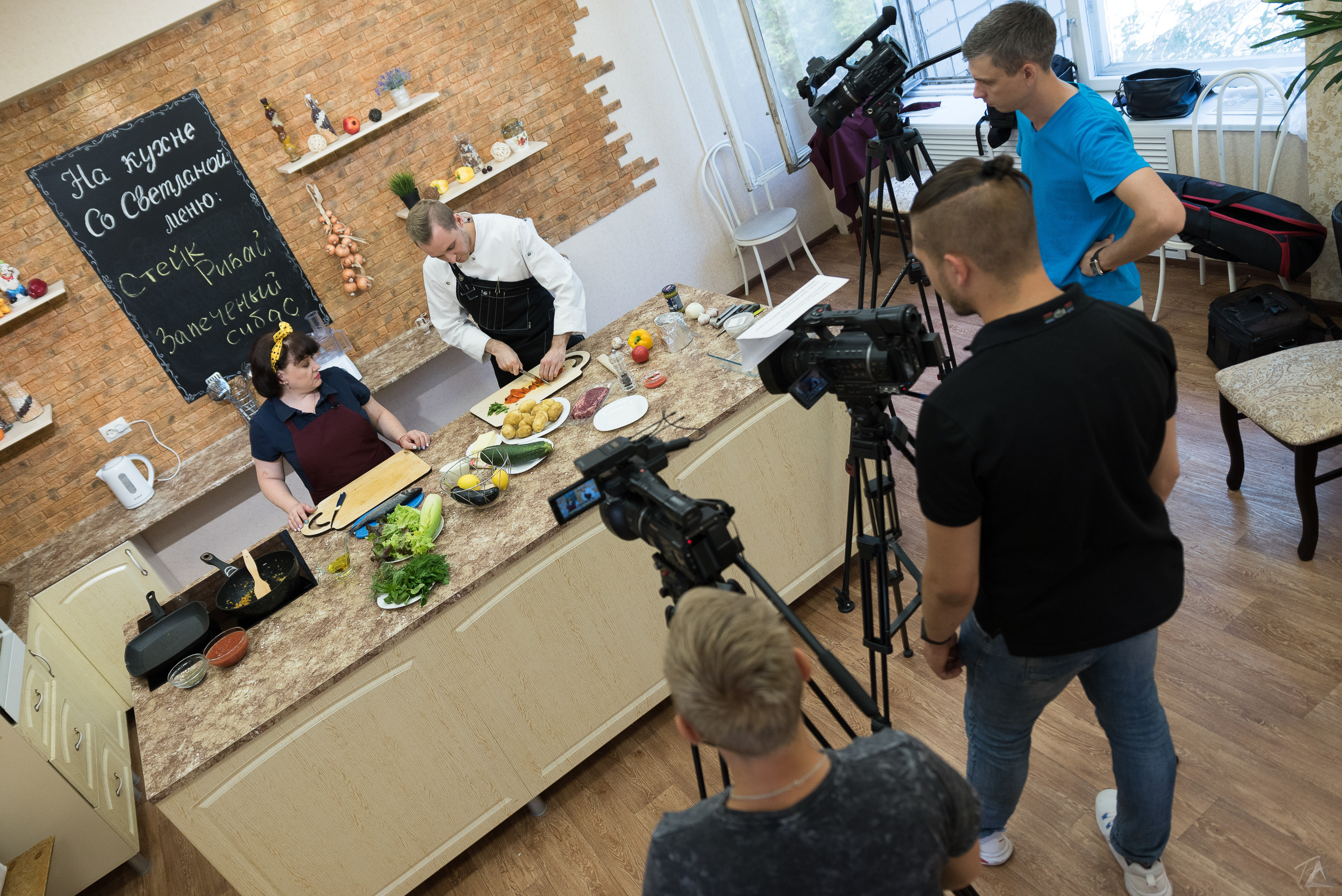 НоКС-ТВ. Съемка телепередачи «На кухне со Светланой». Производство фото и видео