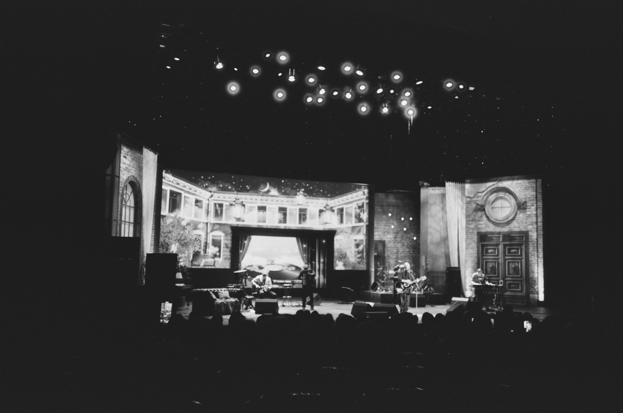 Cosina CX-1 / Fomapan 400 Action / Концерт Розенбаума, Музей Архитектуры