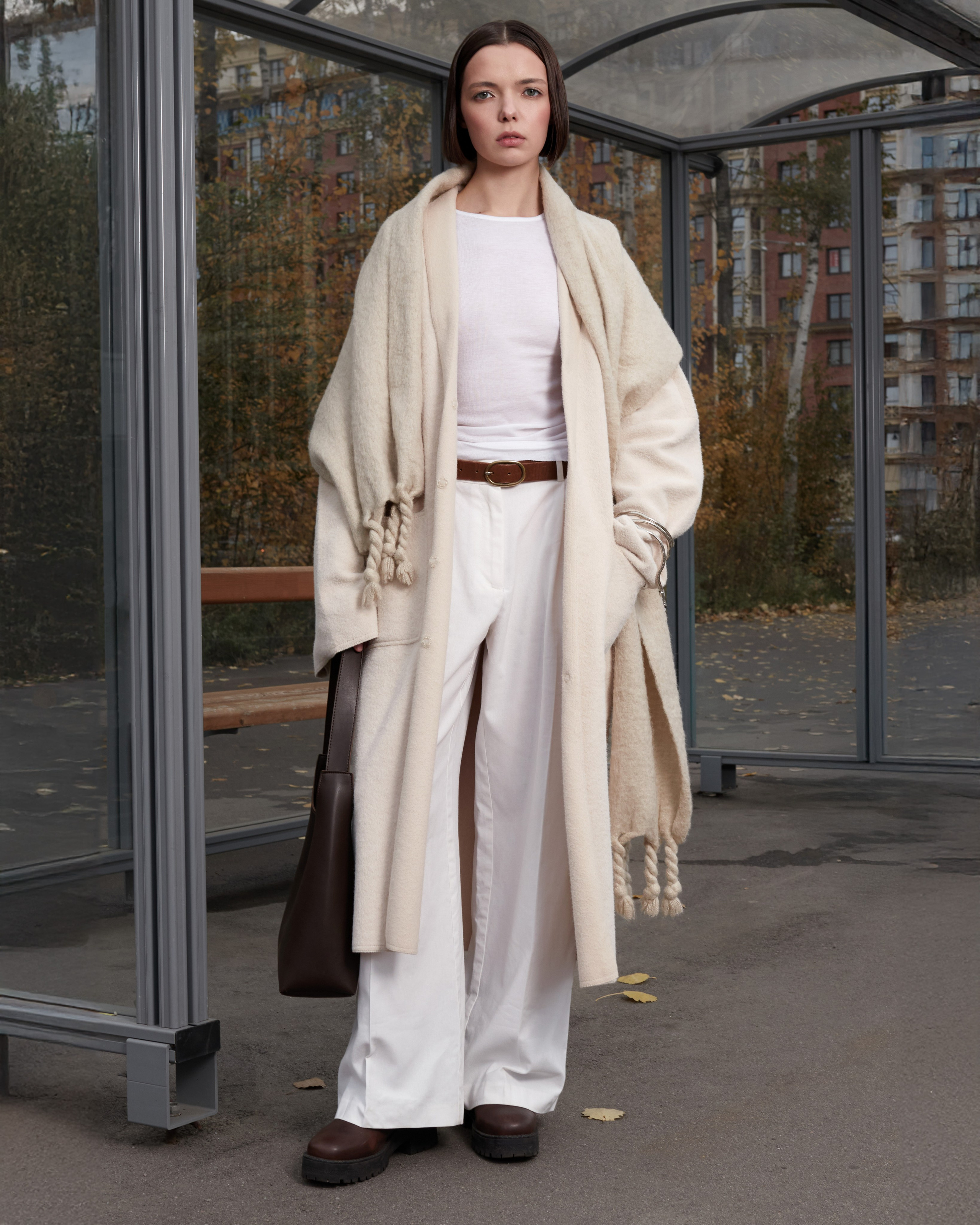 Лукбук на локации (остановка) 2024. Фотограф для брендов в Санкт-Петербурге Шилова Ксения