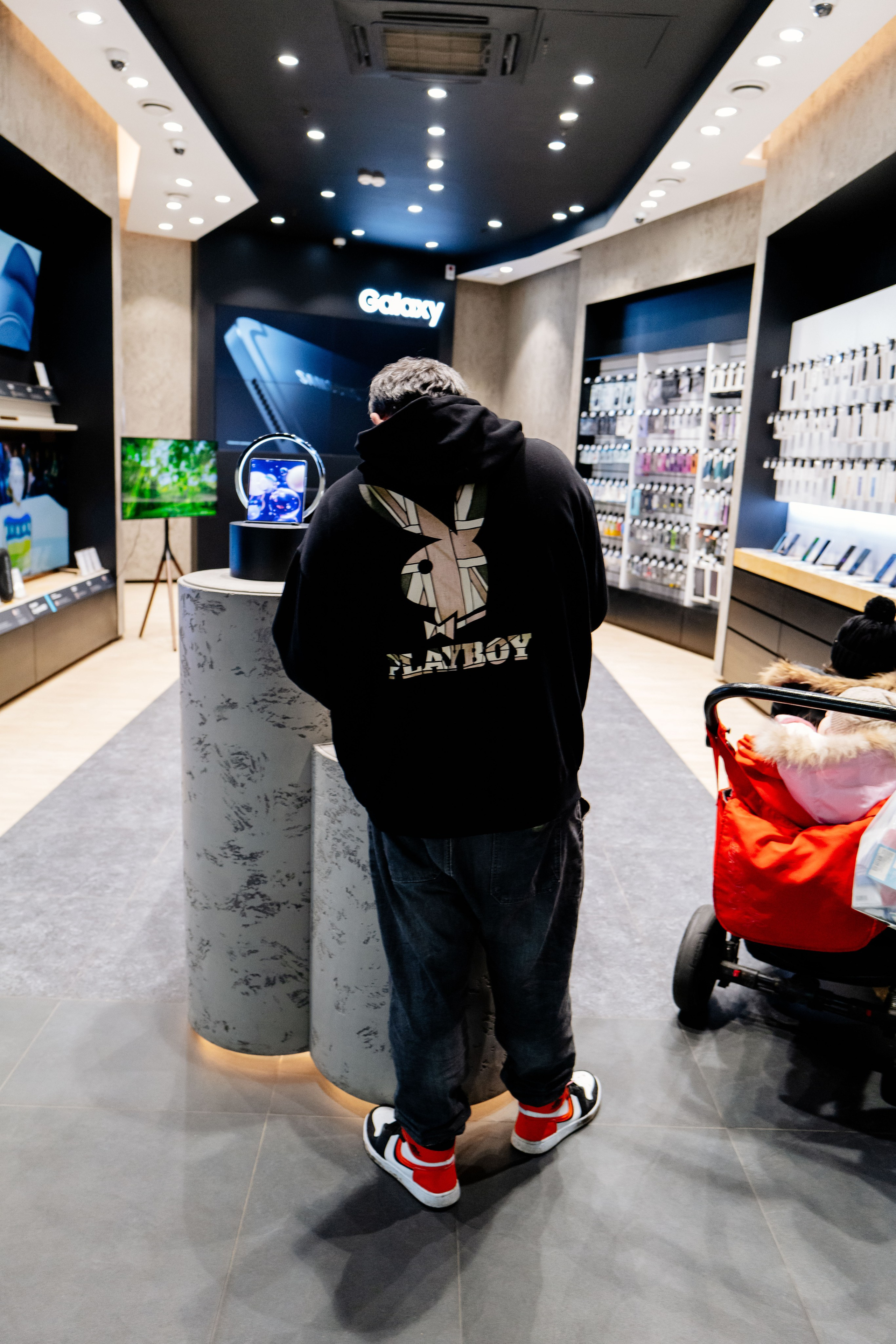 STRANGERS. Репортажный и клубный фотограф Москва