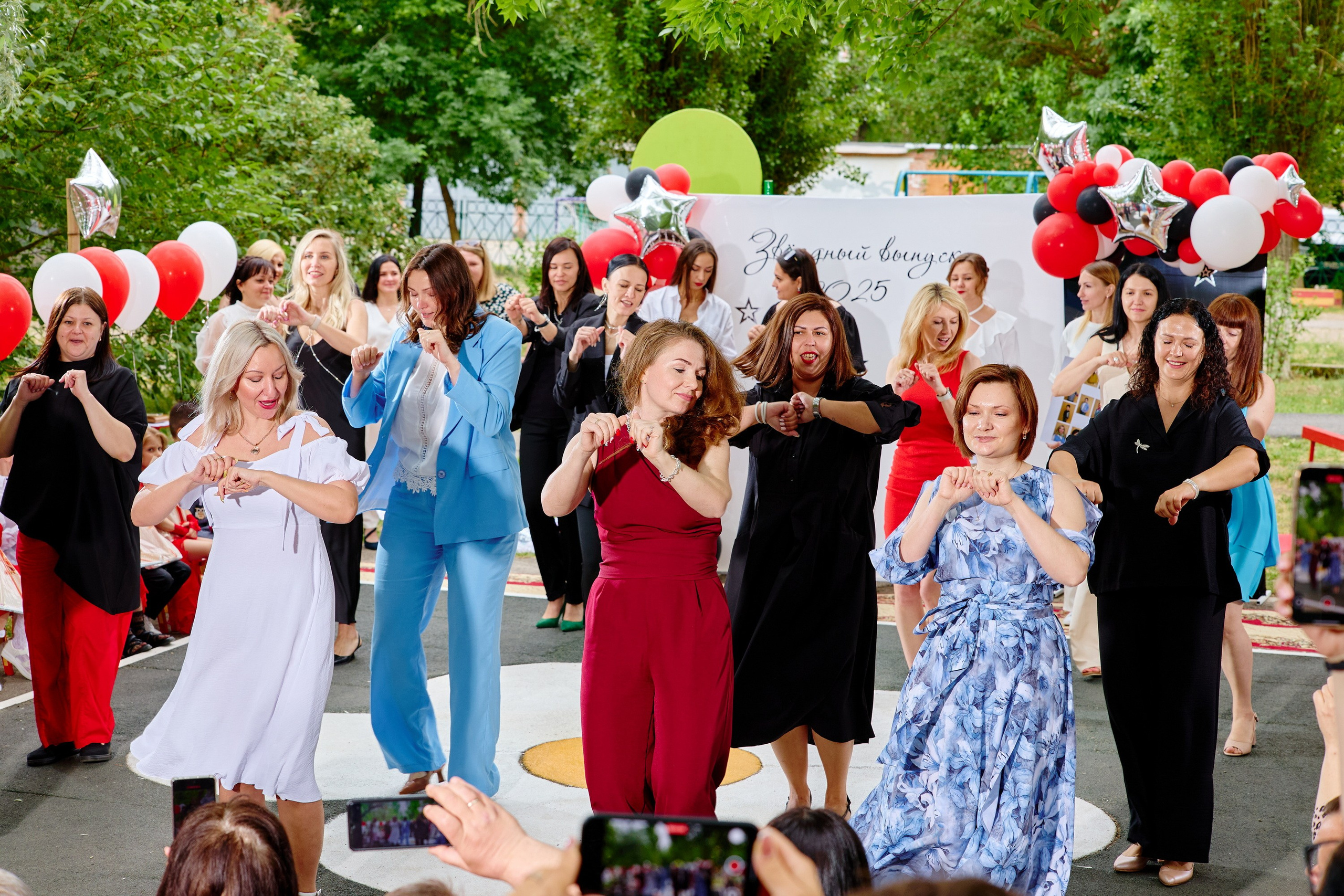 Выпускной 45 сад. Фотограф Выпускные альбомы Таганрог Сергей Коробченко