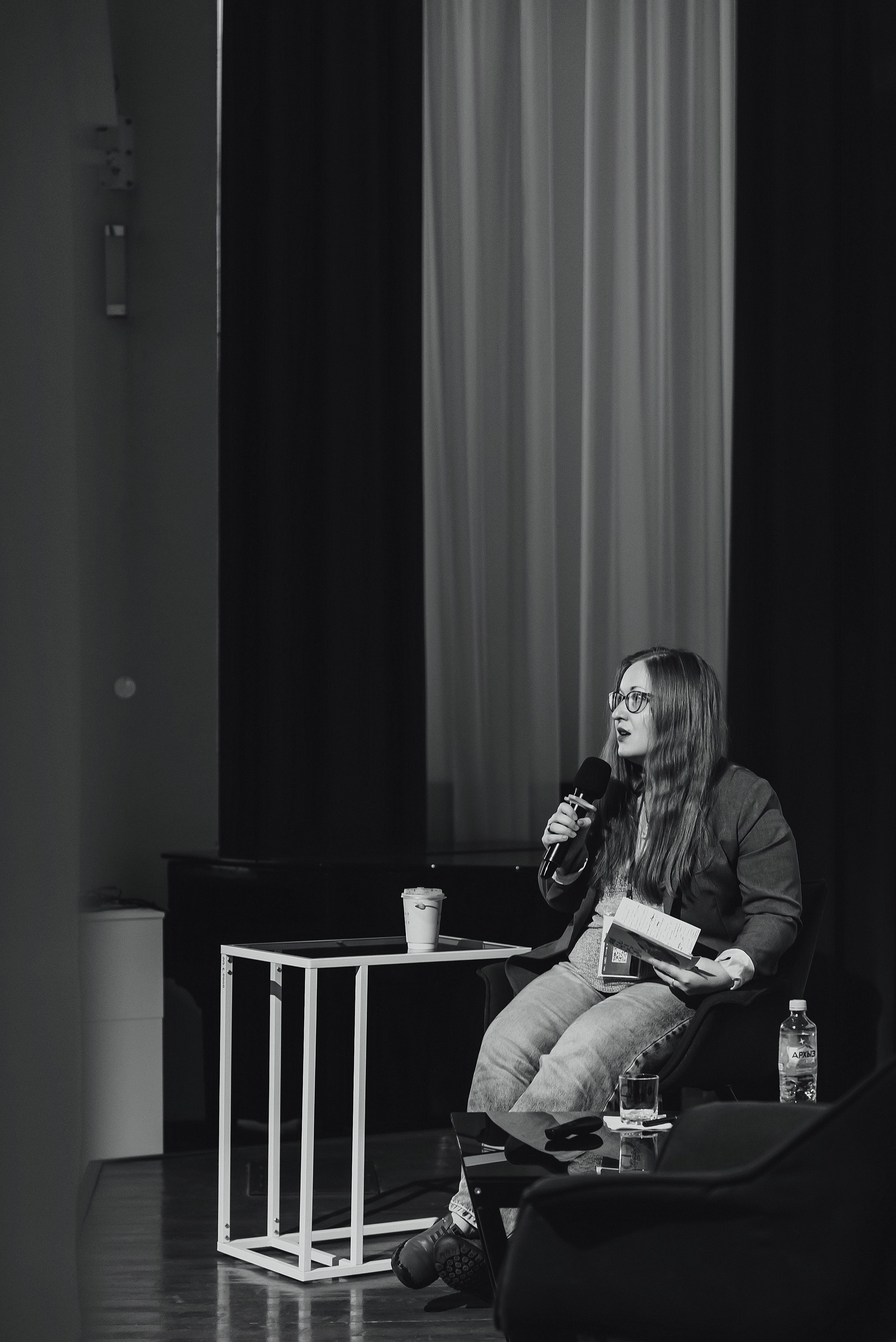 05.07.2025 | VOICES. Лекторий № 79 «Люмьеры». Лекция Алины Росляковой. Фотограф Роман Рудаков