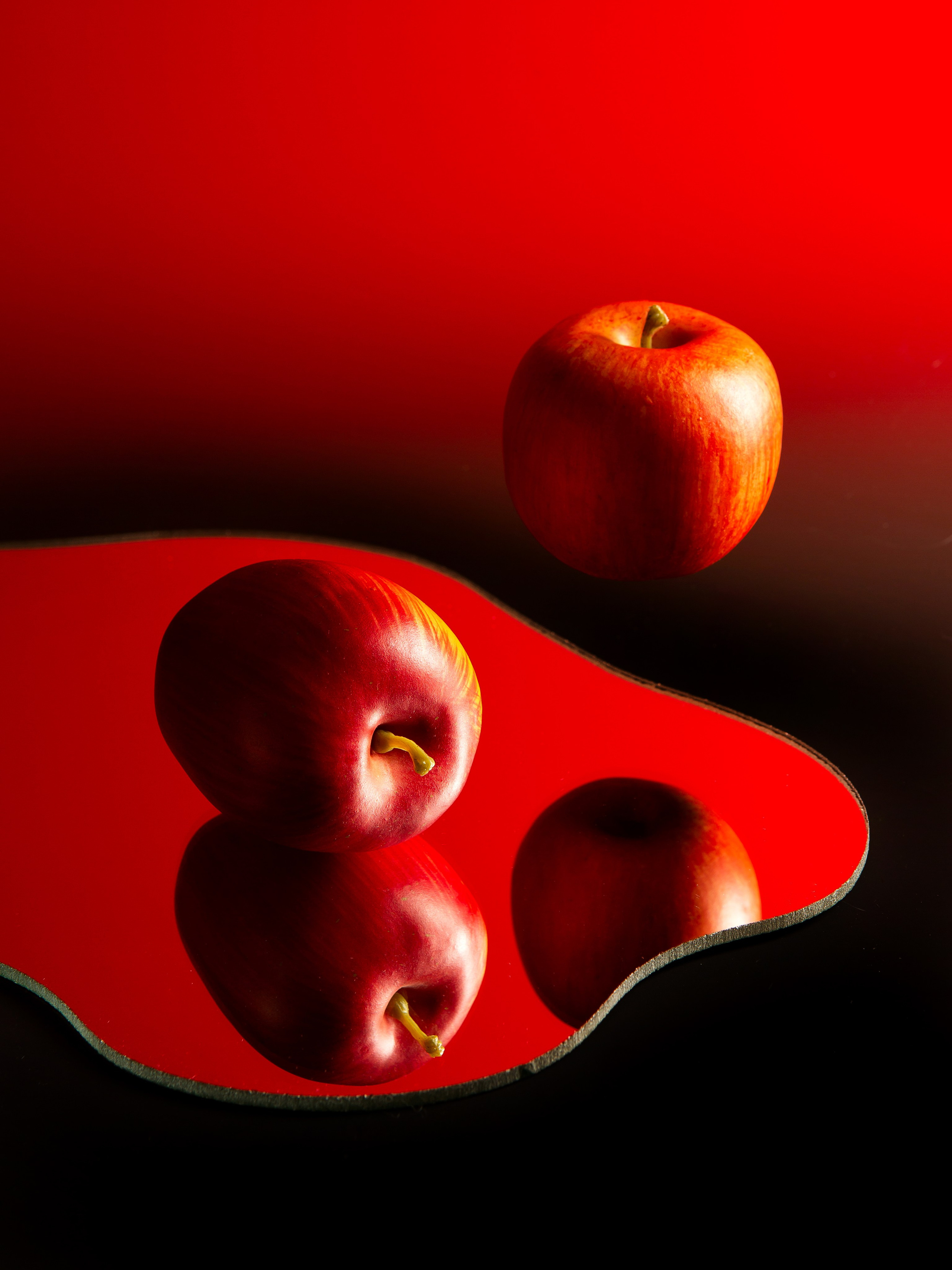 Красный. Фотограф Мария Кольцова