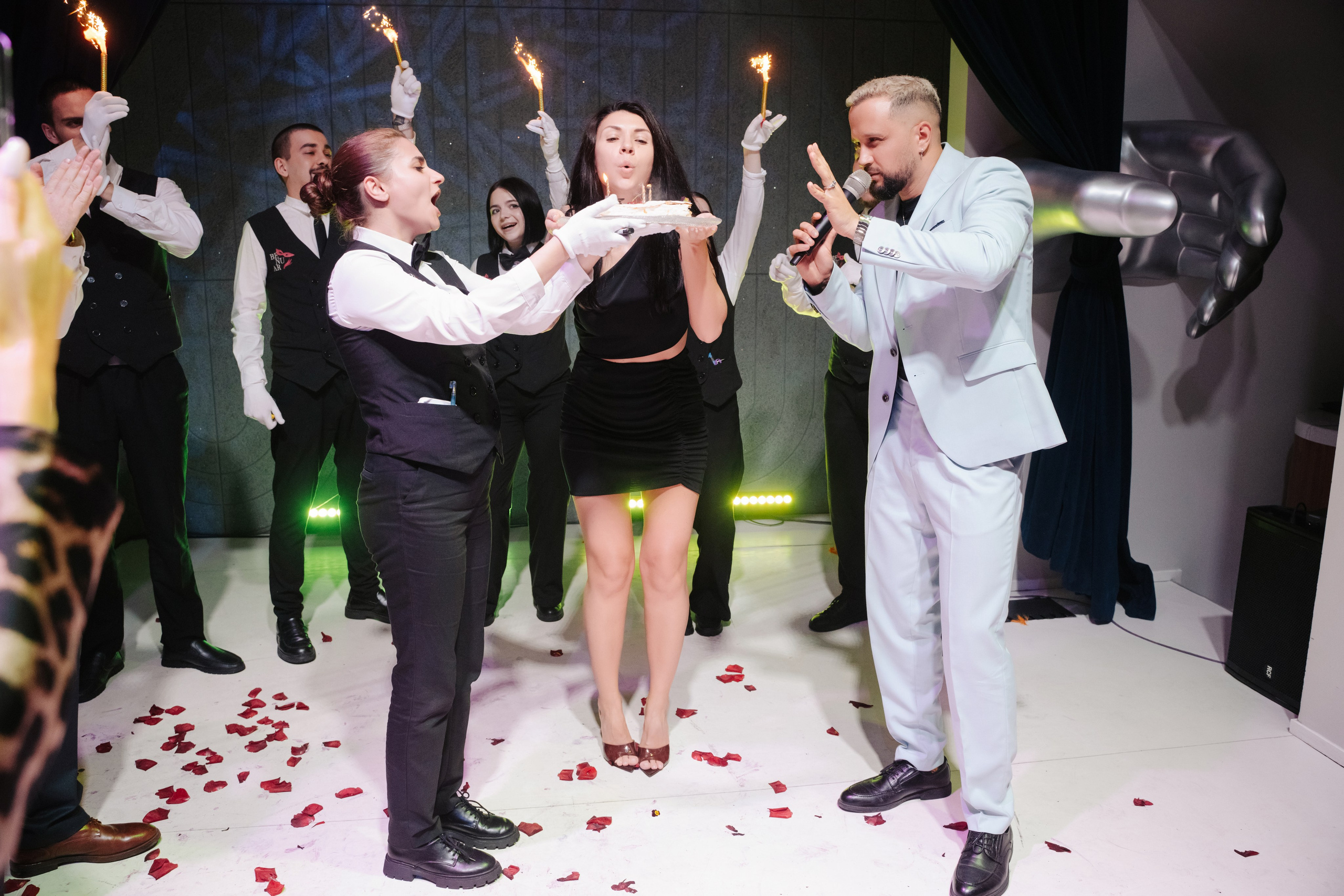 12 июля (пятница). BENUAR Restaurant